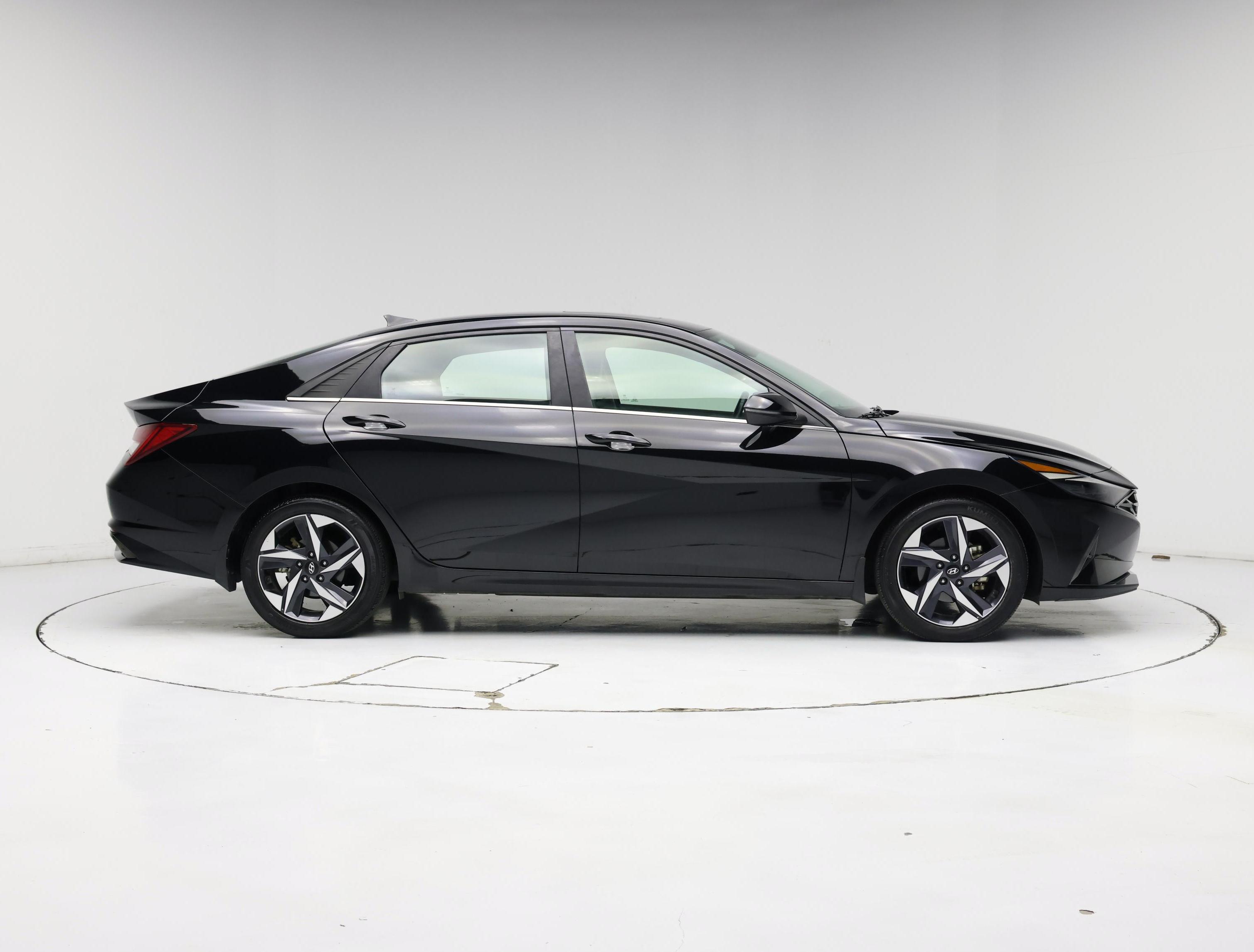 Thumbnail: 2023 Hyundai Elantra - 7