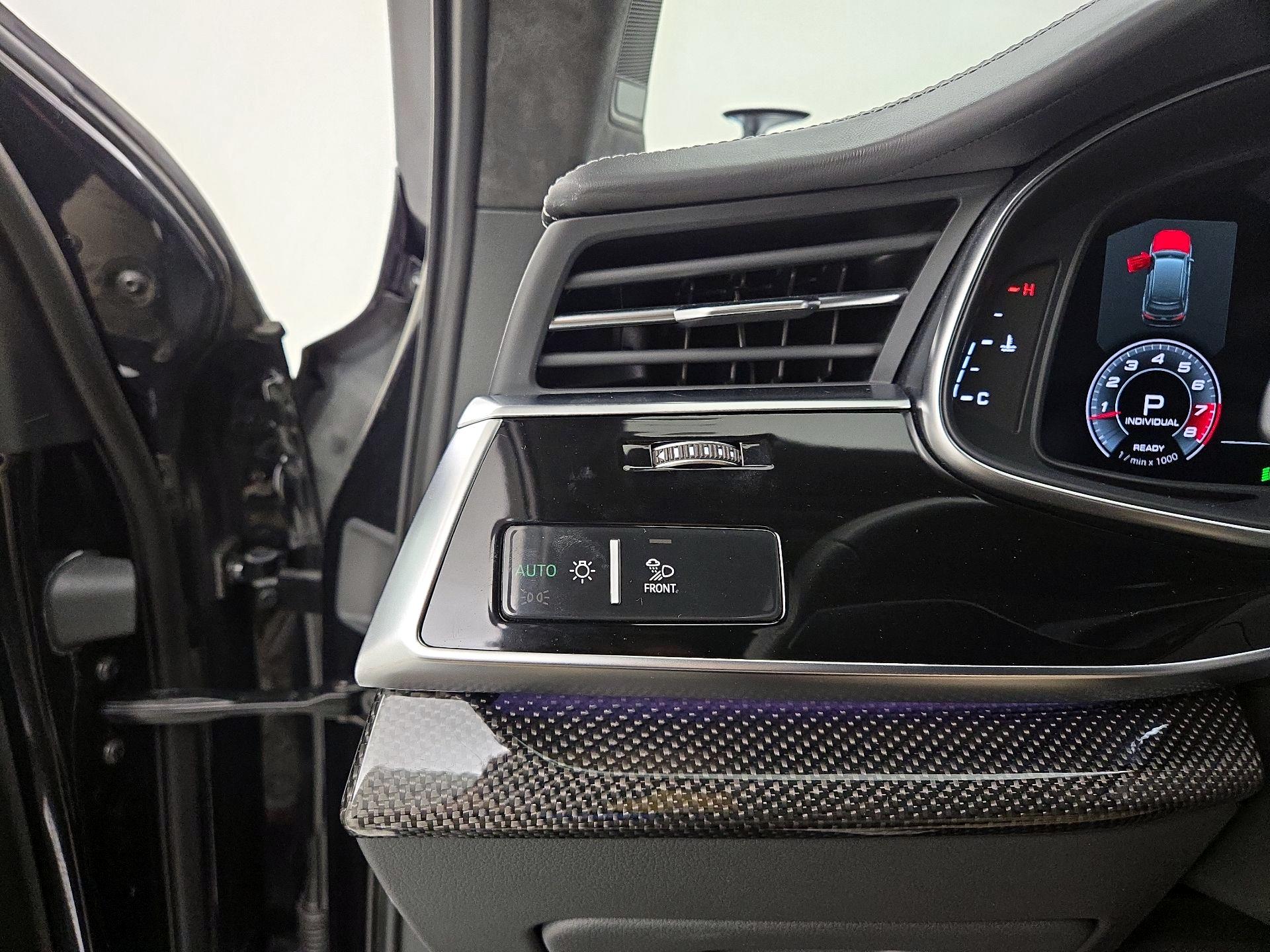 Thumbnail: 2021 Audi SQ7 - 13