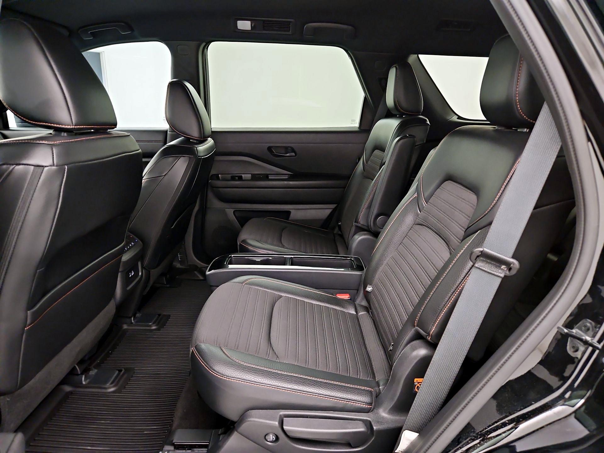Thumbnail: 2024 Nissan Pathfinder - 19