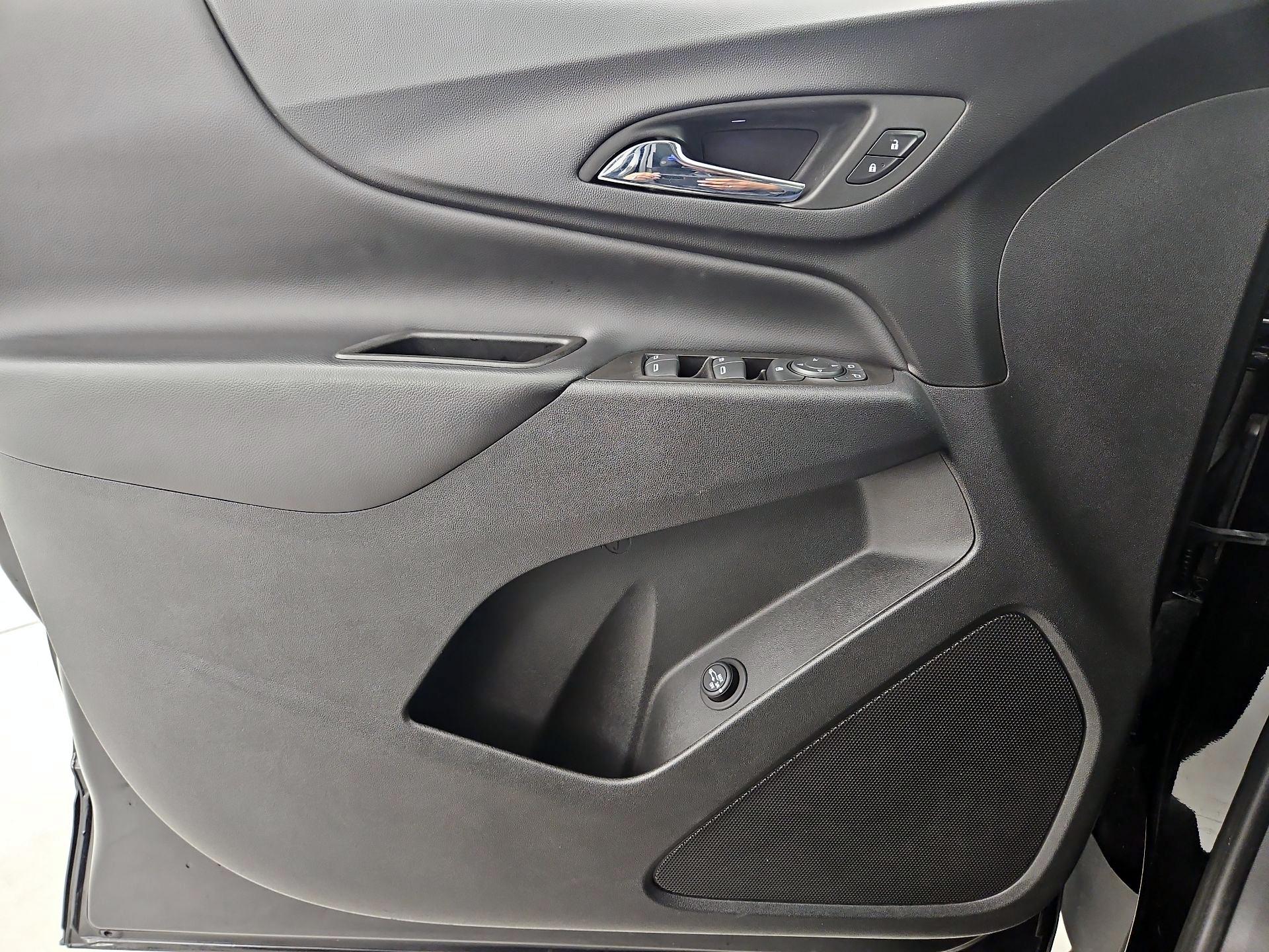 Thumbnail: 2022 Chevrolet Equinox - 12