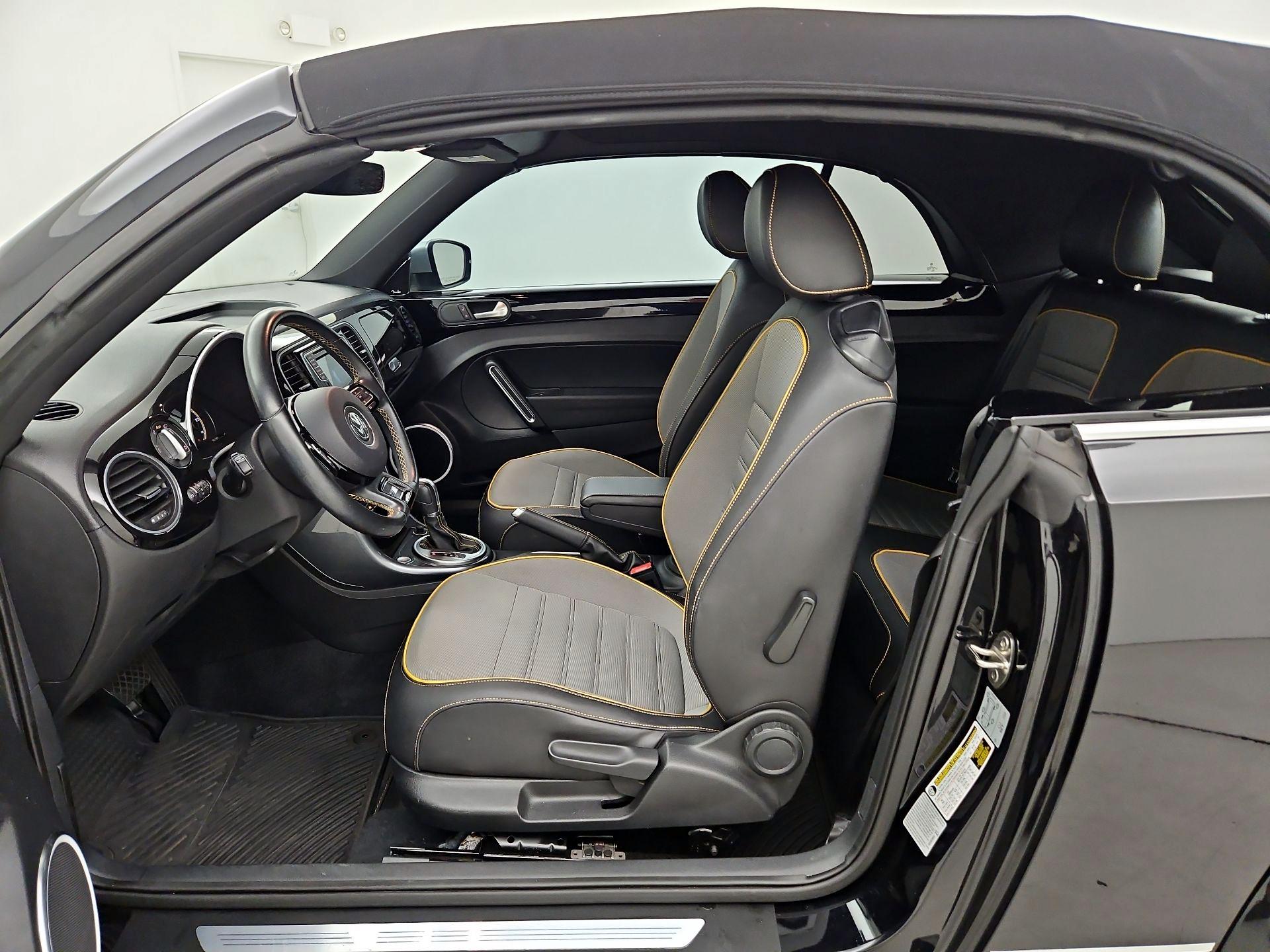 Thumbnail: 2017 Volkswagen Beetle - 11