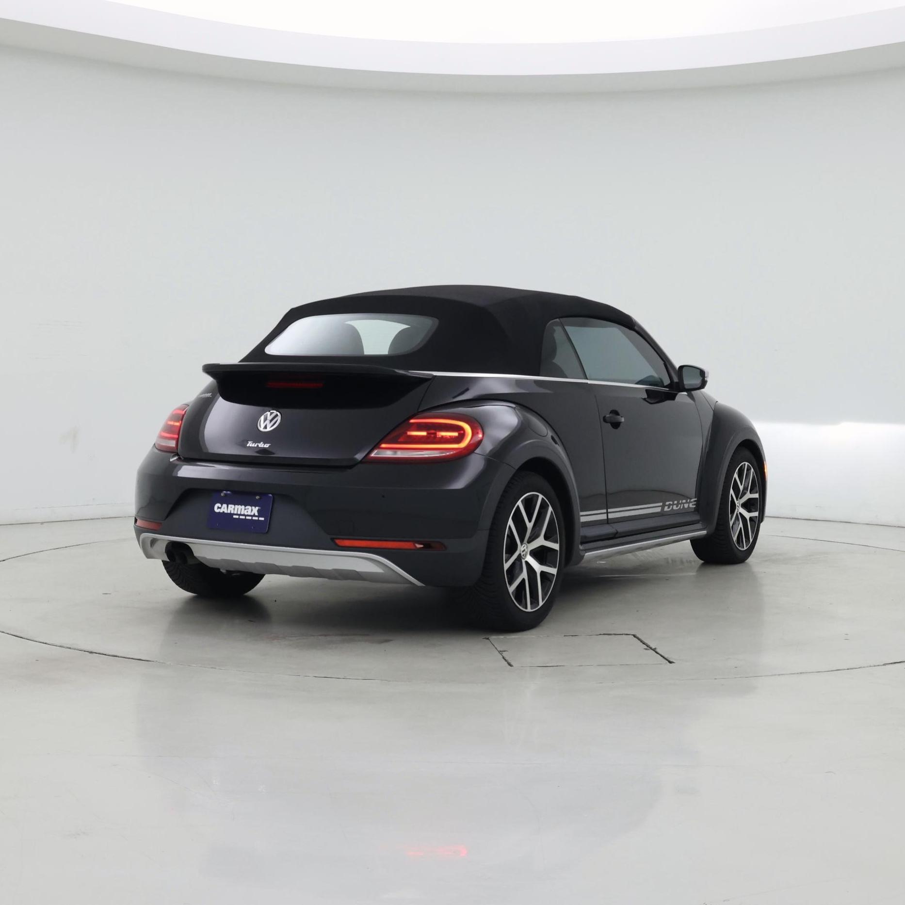 Thumbnail: 2017 Volkswagen Beetle - 8