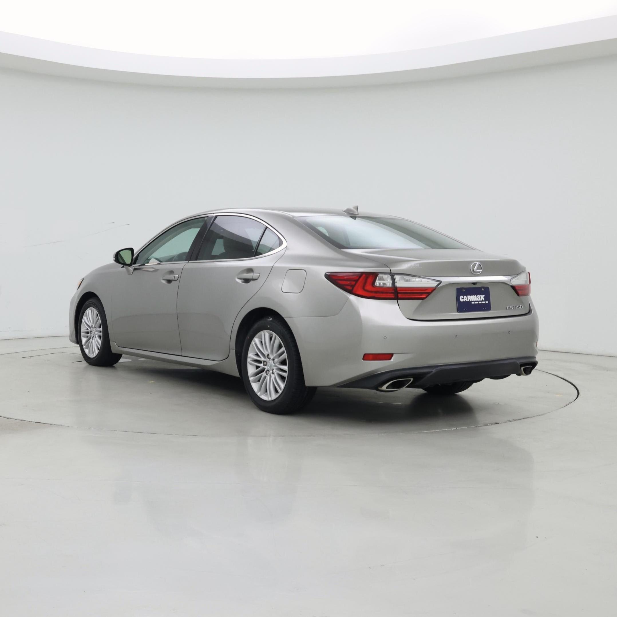 Thumbnail: 2016 Lexus ES - 2