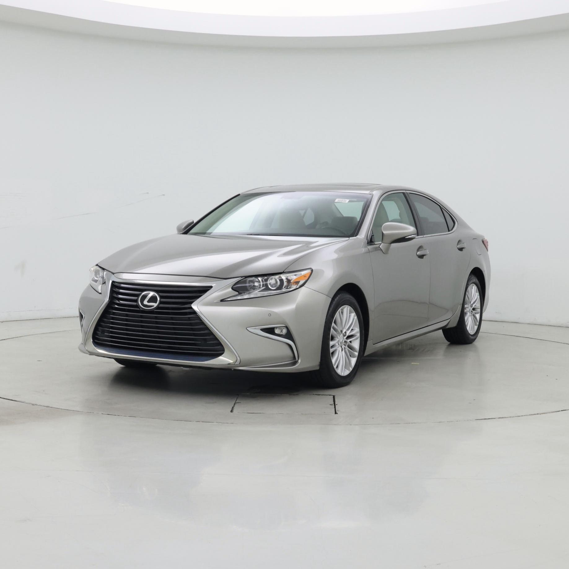 Thumbnail: 2016 Lexus ES - 4