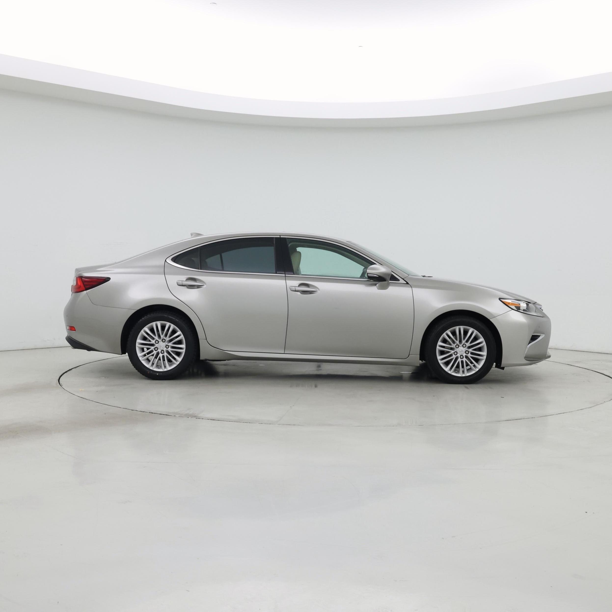 Thumbnail: 2016 Lexus ES - 7