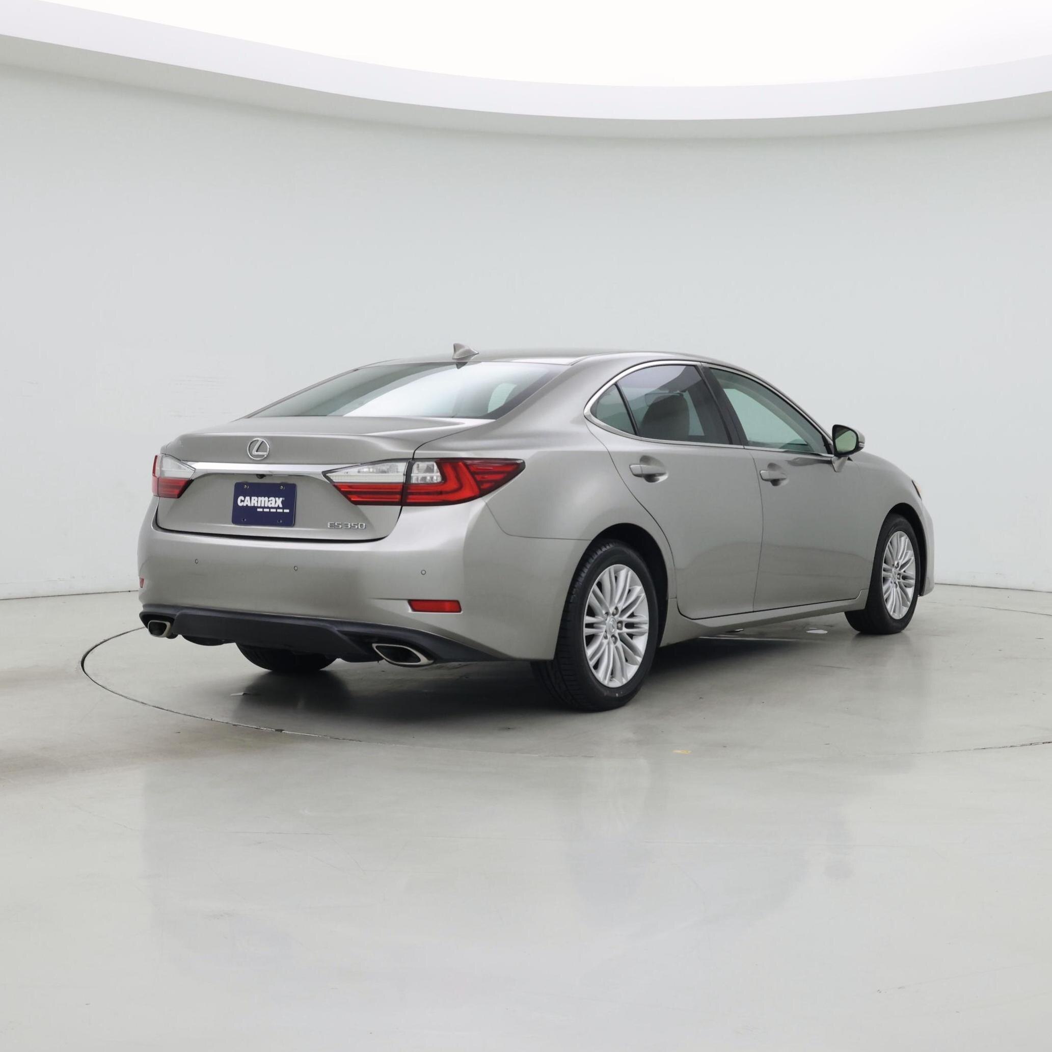Thumbnail: 2016 Lexus ES - 8