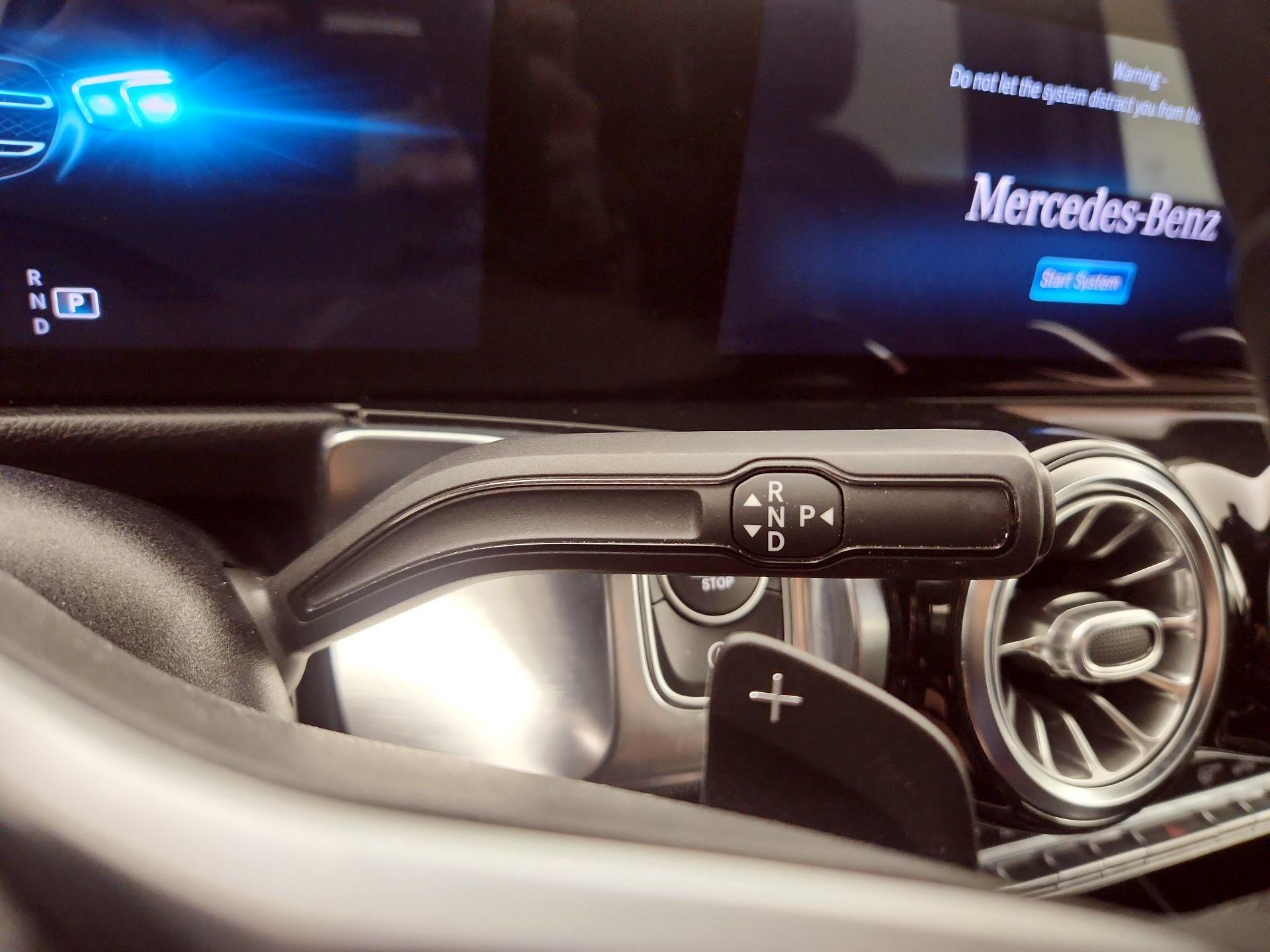 Thumbnail: 2020 Mercedes-Benz GLB - 17
