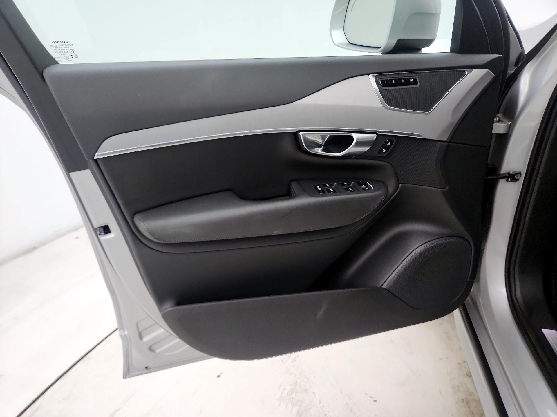 Thumbnail: 2025 Volvo XC90 - 12