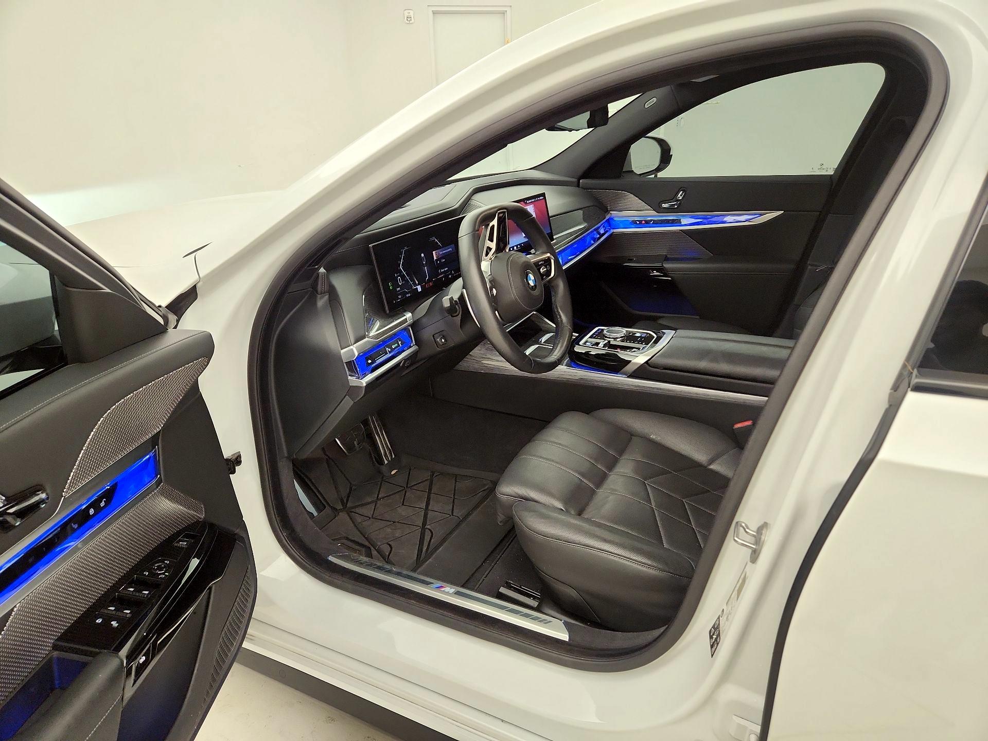 Thumbnail: 2024 BMW 7 Series - 9