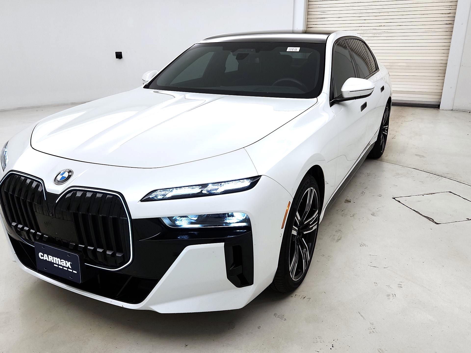 Thumbnail: 2024 BMW 7 Series - 3