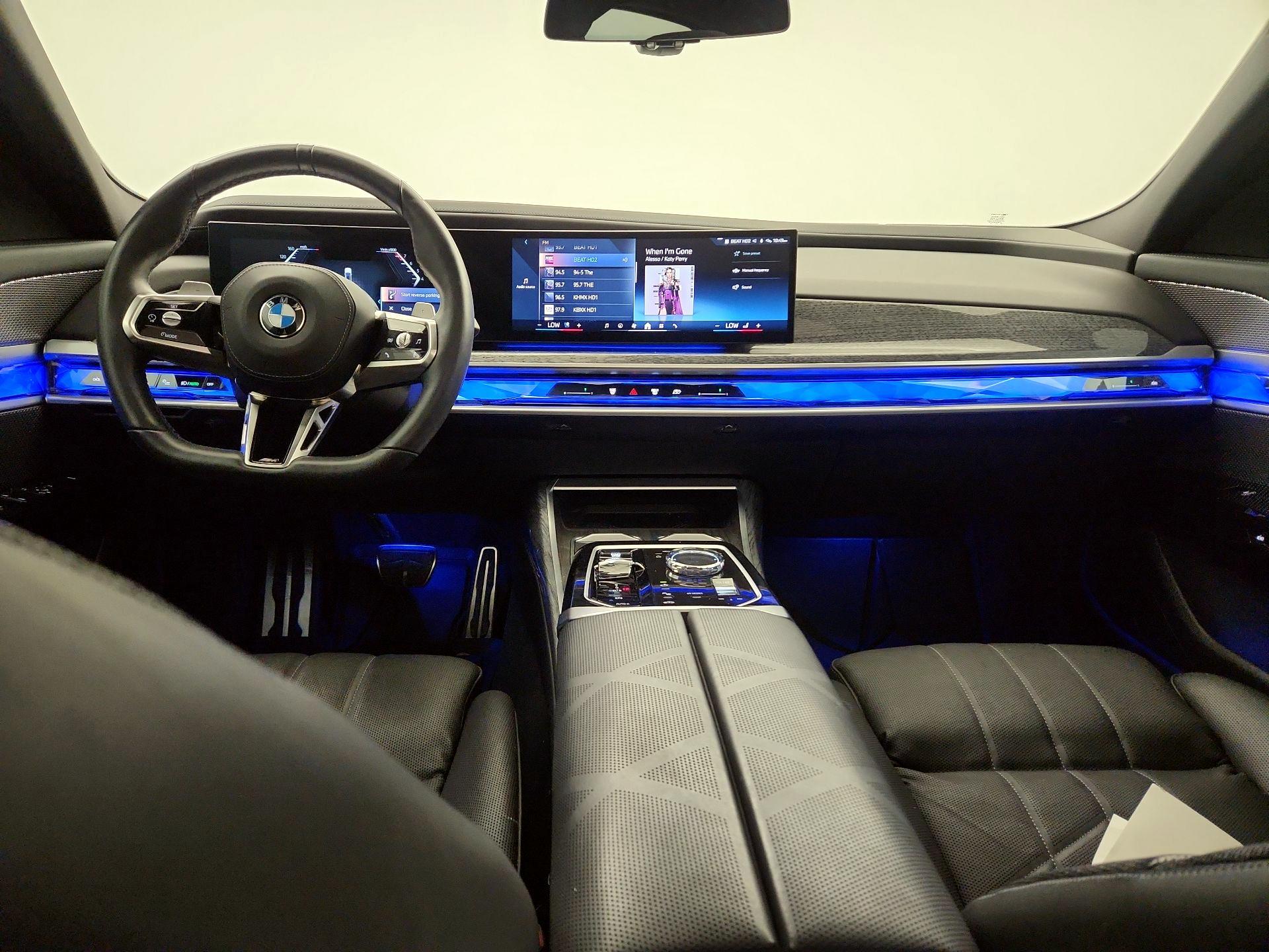Thumbnail: 2024 BMW 7 Series - 8