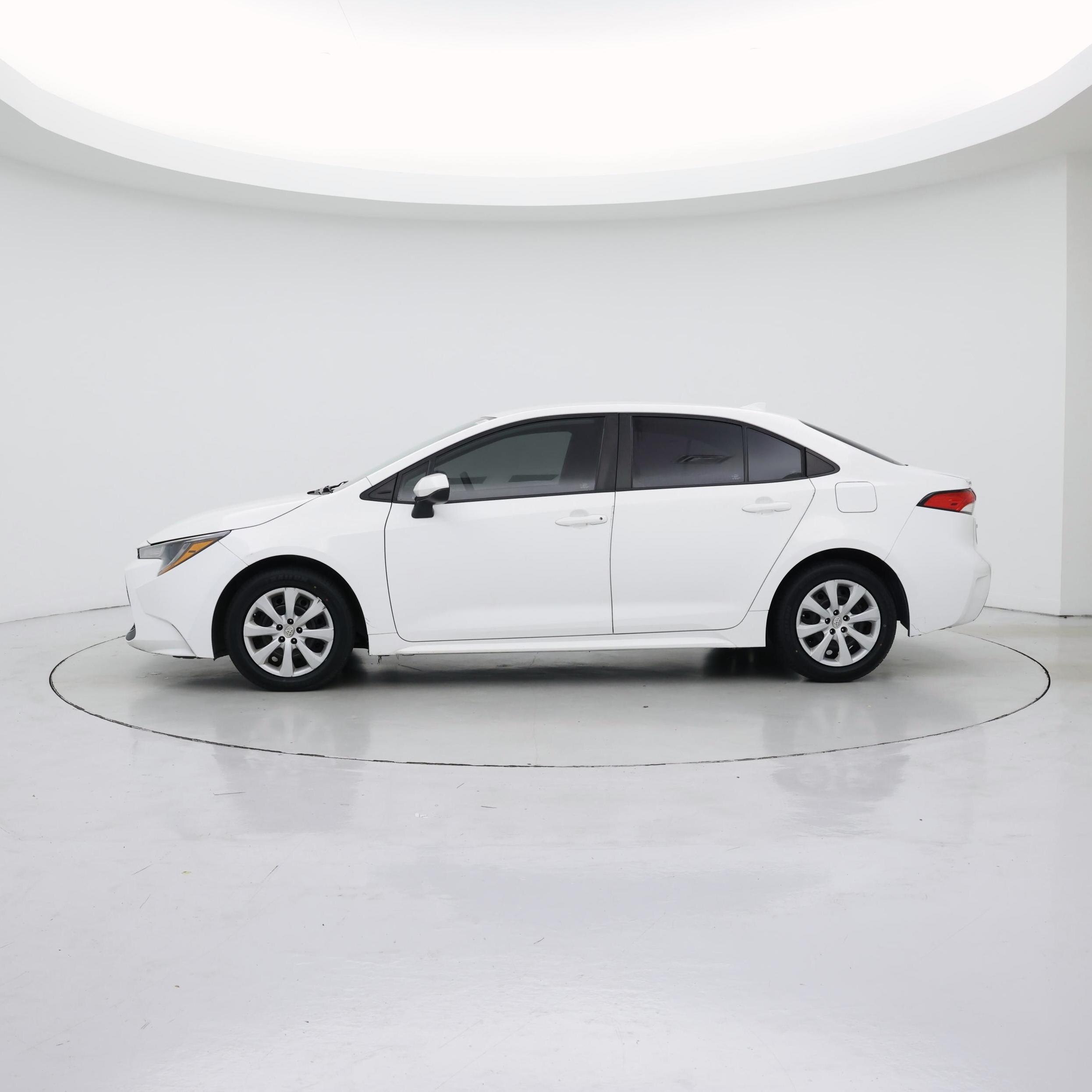 Thumbnail: 2022 Toyota Corolla - 3