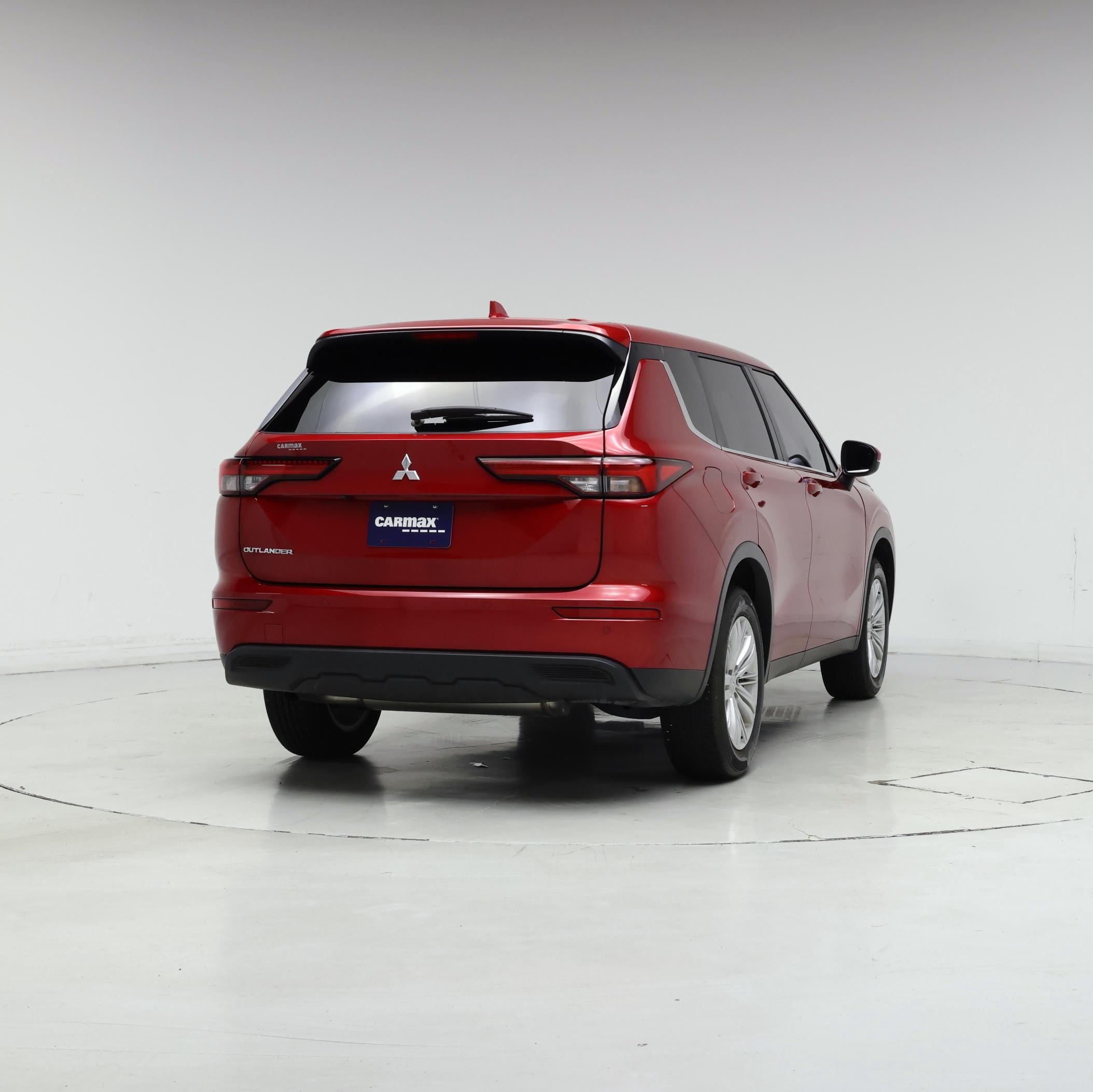 Thumbnail: 2024 Mitsubishi Outlander - 8