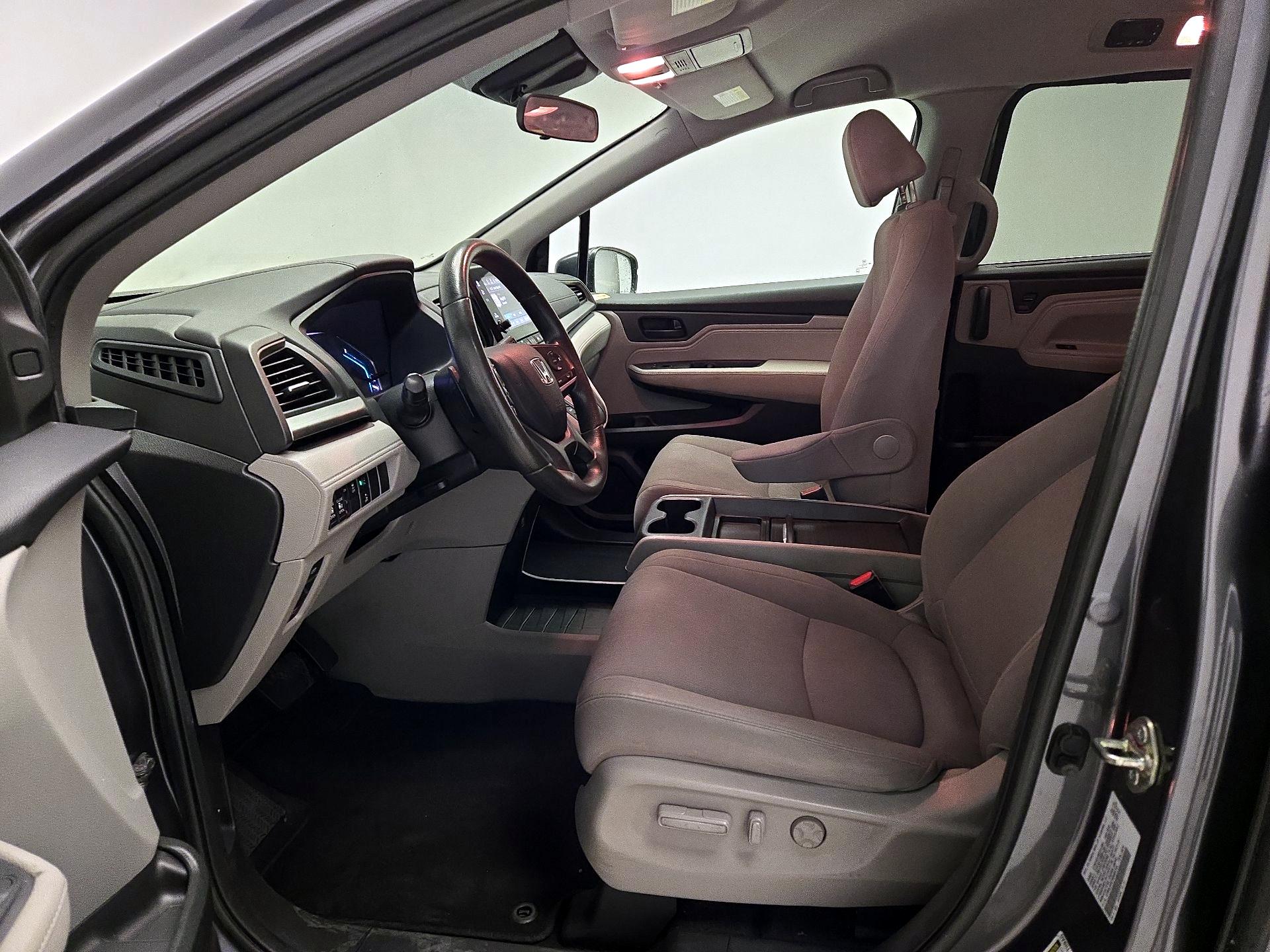 Thumbnail: 2019 Honda Odyssey - 11