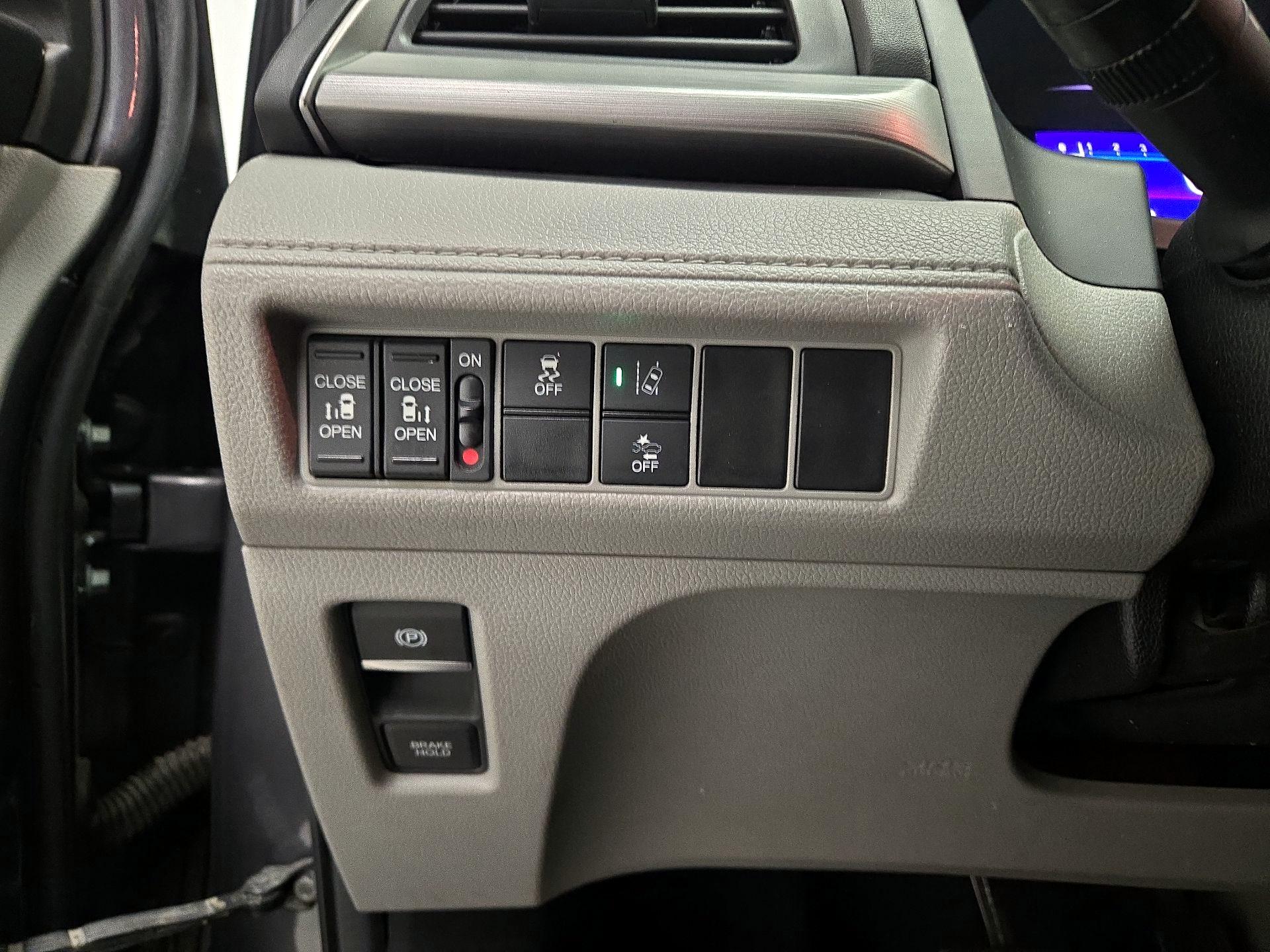 Thumbnail: 2019 Honda Odyssey - 13