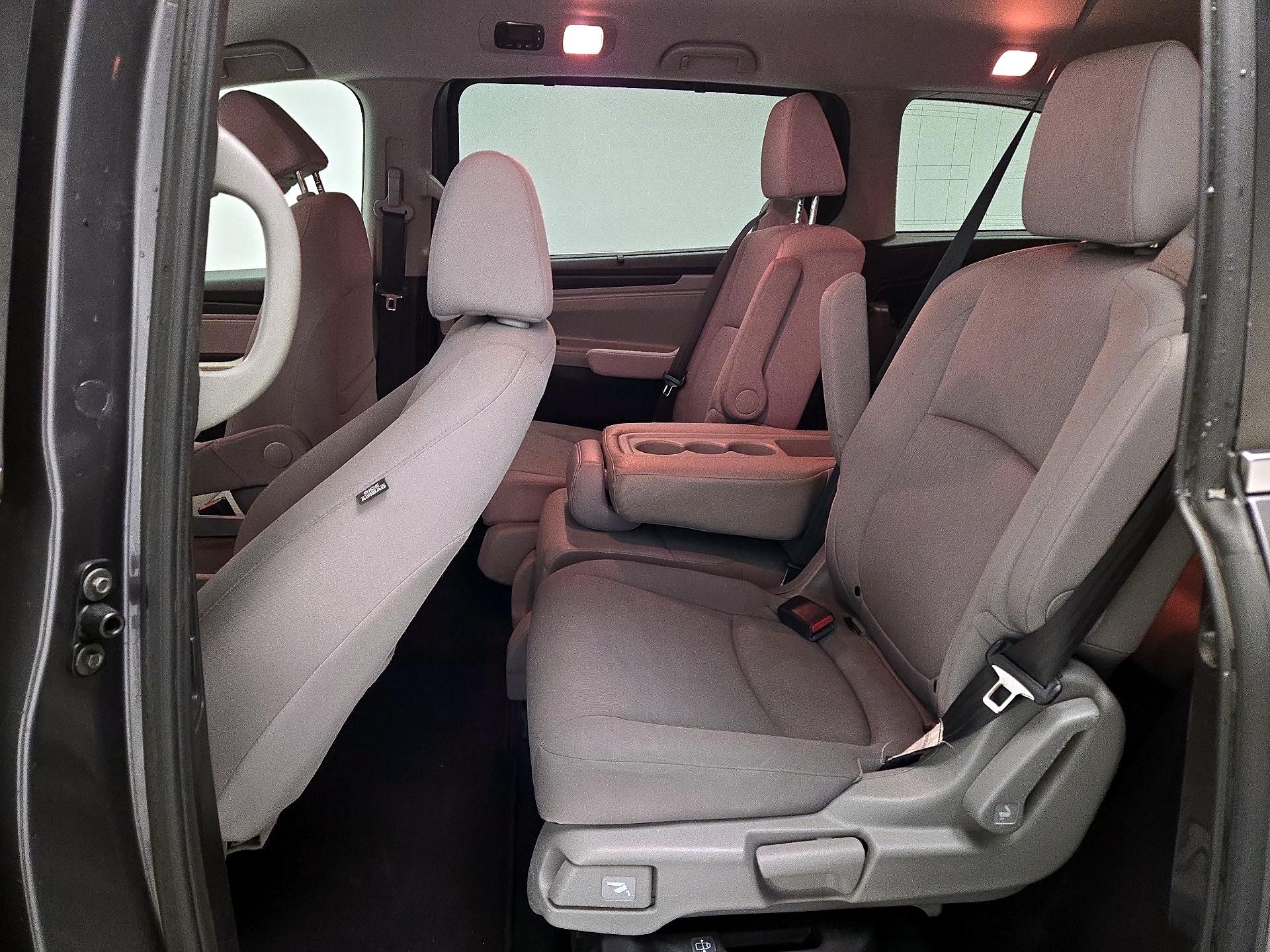 Thumbnail: 2019 Honda Odyssey - 18