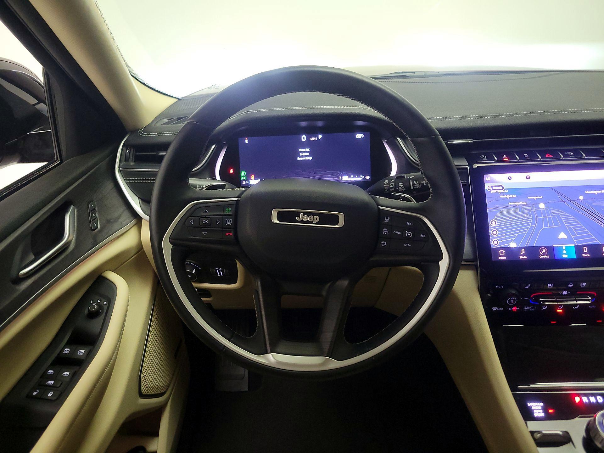 Thumbnail: 2022 Jeep Grand Cherokee - 10
