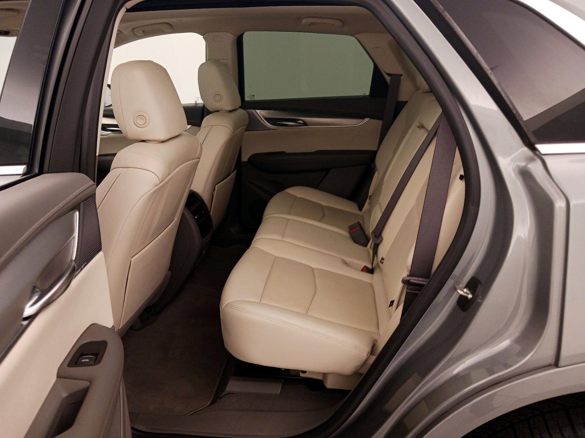 Thumbnail: 2023 Cadillac XT5 - 20
