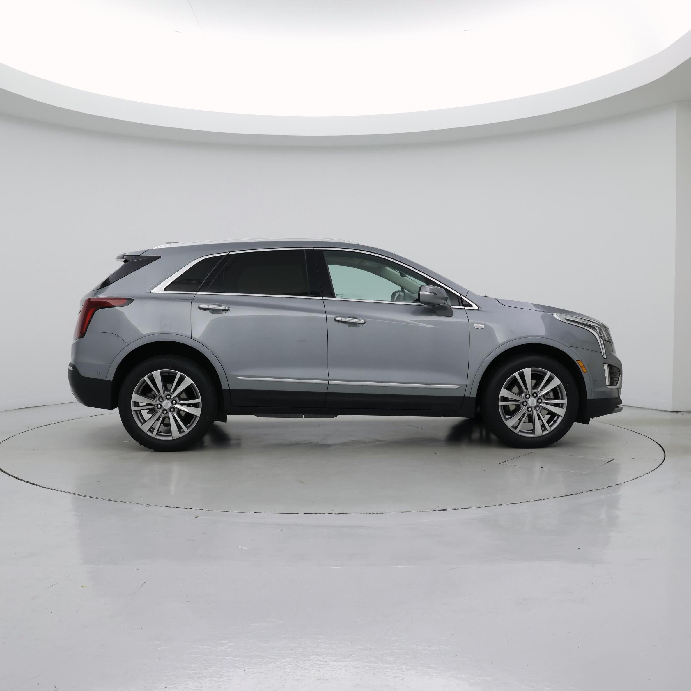 Thumbnail: 2023 Cadillac XT5 - 7