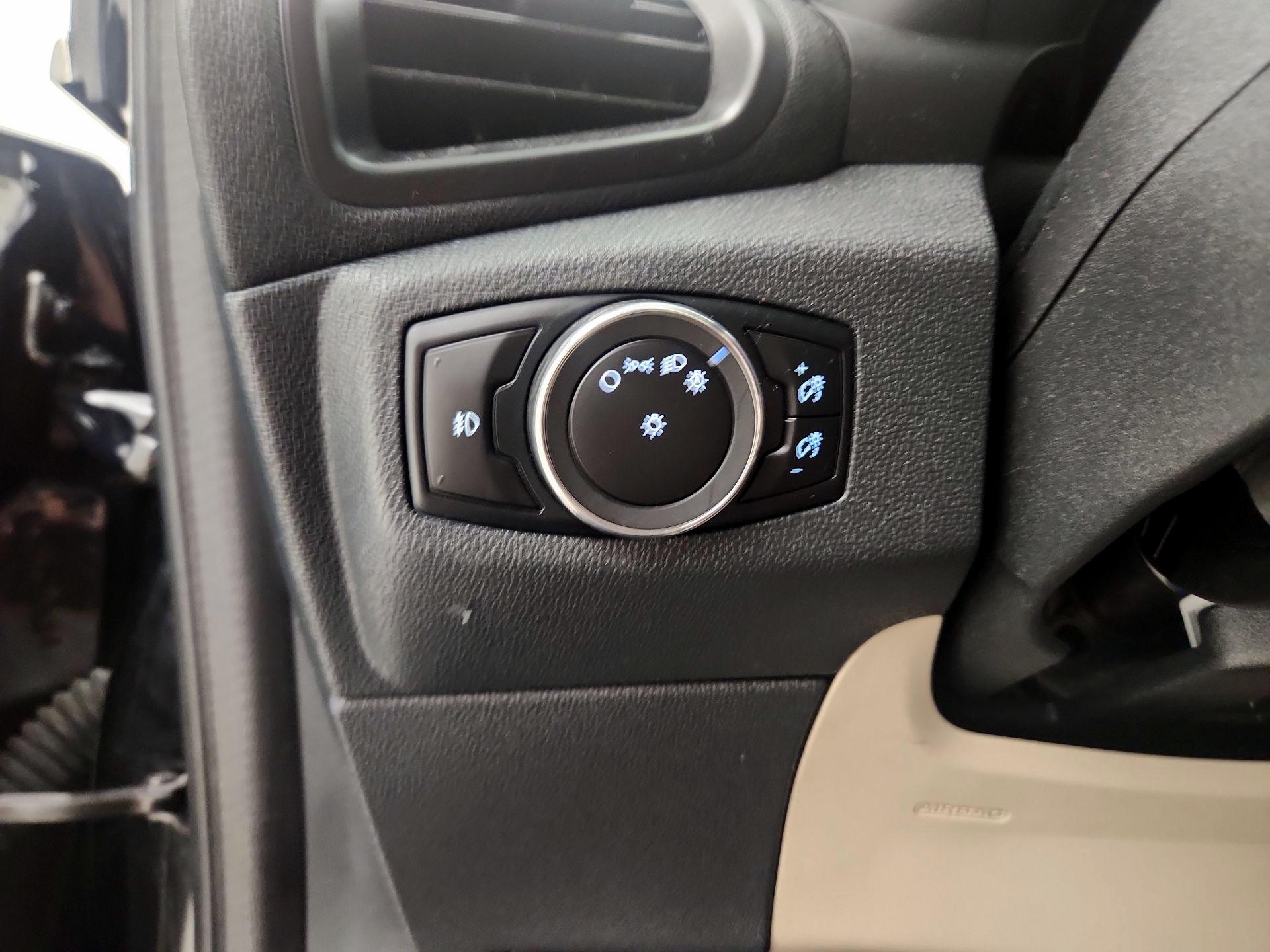 Thumbnail: 2018 Ford EcoSport - 13