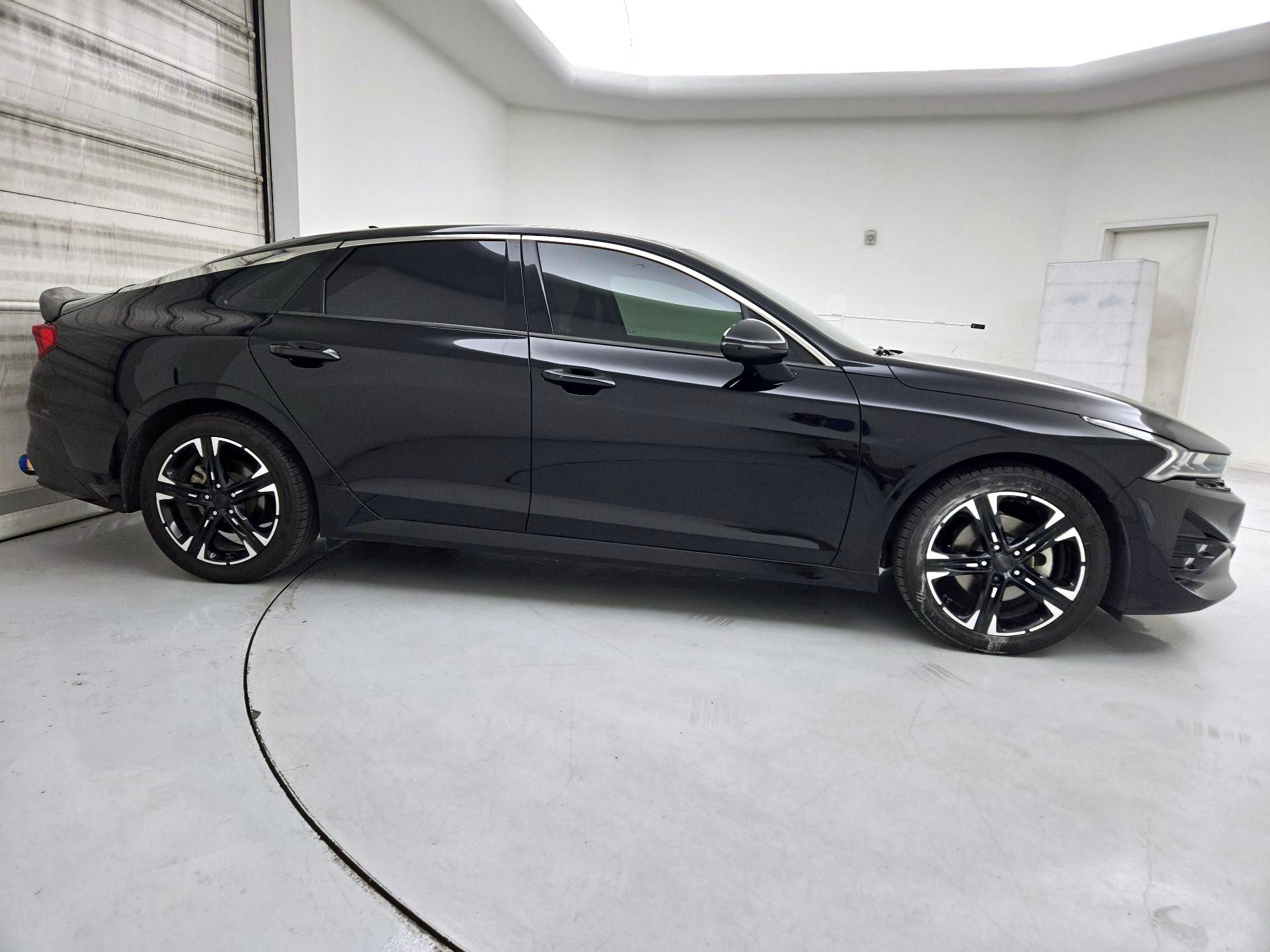 Thumbnail: 2021 Kia K5 - 4