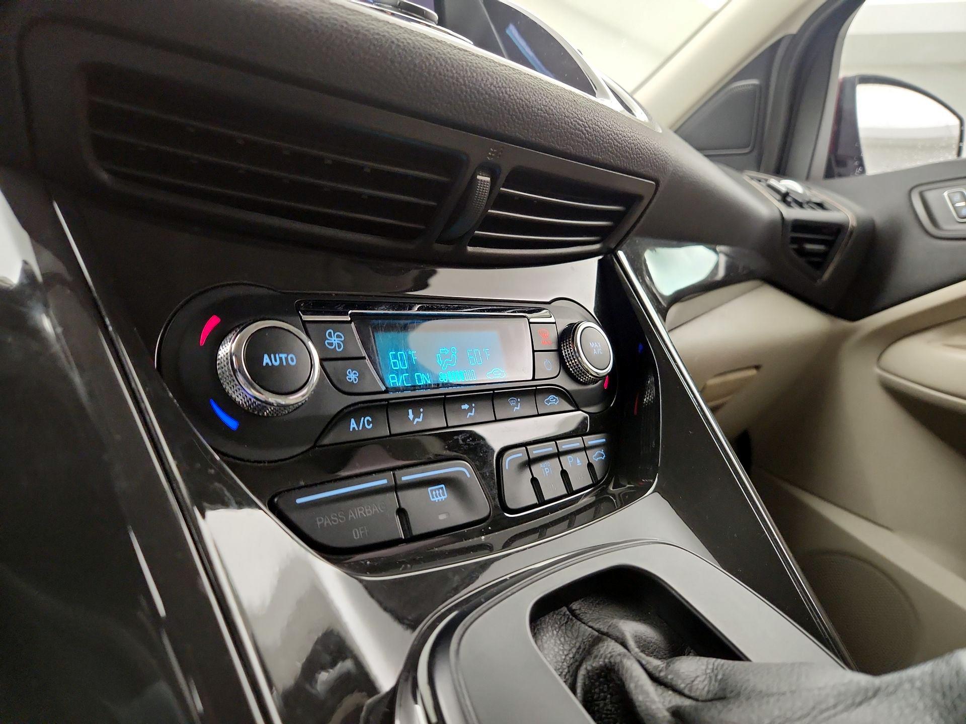 Thumbnail: 2014 Ford Escape - 14