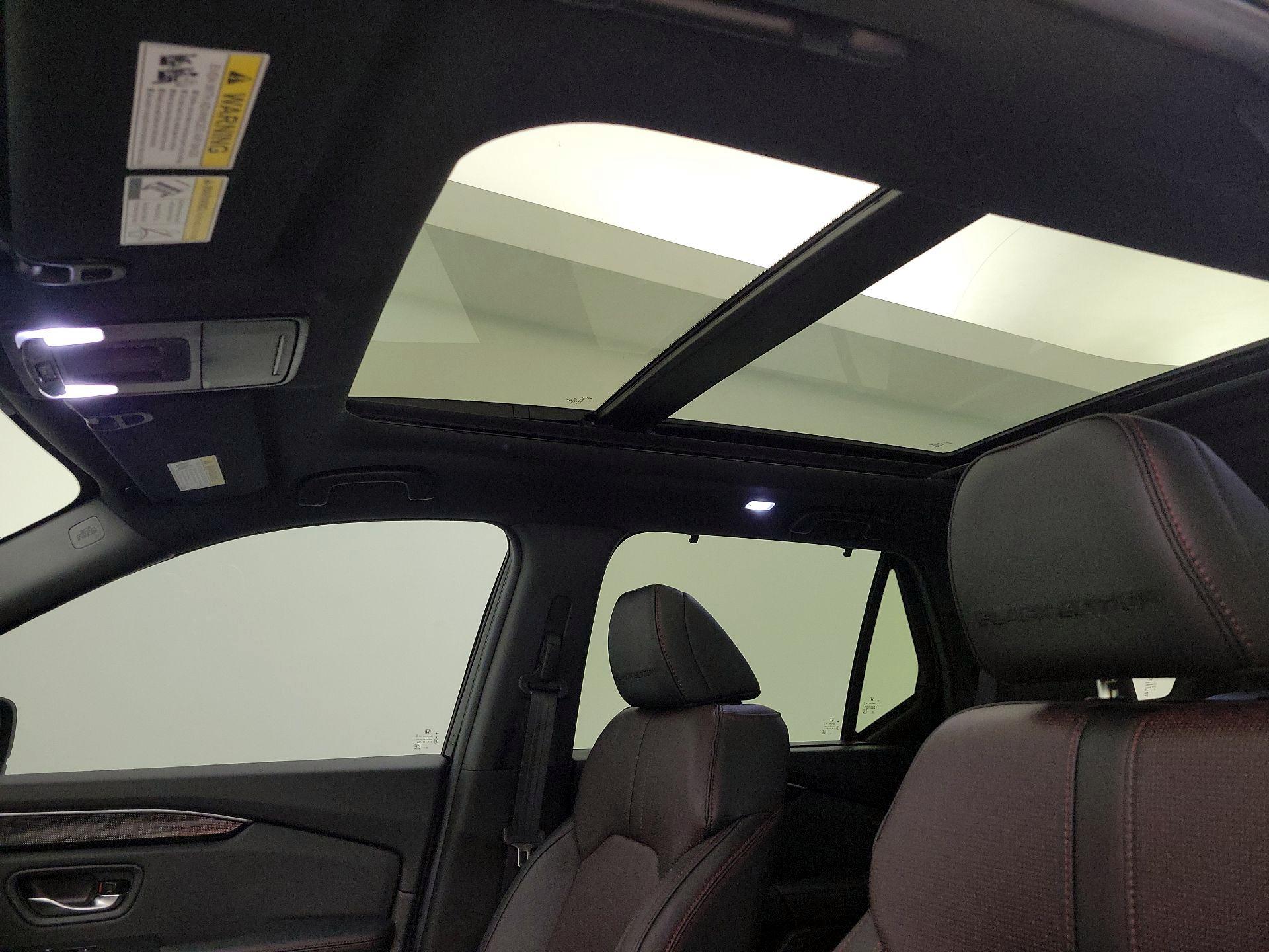 Thumbnail: 2025 Honda Pilot - 20