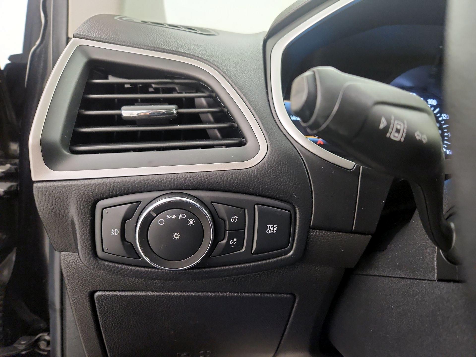 Thumbnail: 2021 Ford Edge - 13