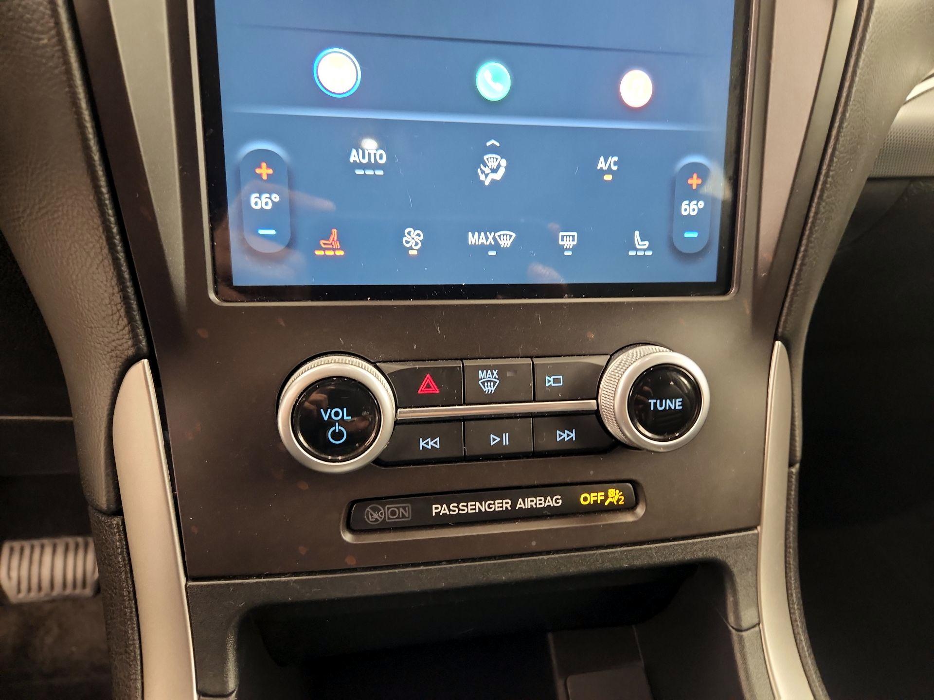 Thumbnail: 2021 Ford Edge - 16