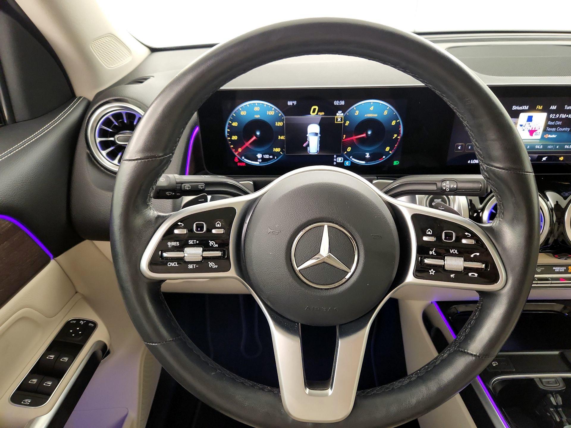 Thumbnail: 2023 Mercedes-Benz GLB - 10