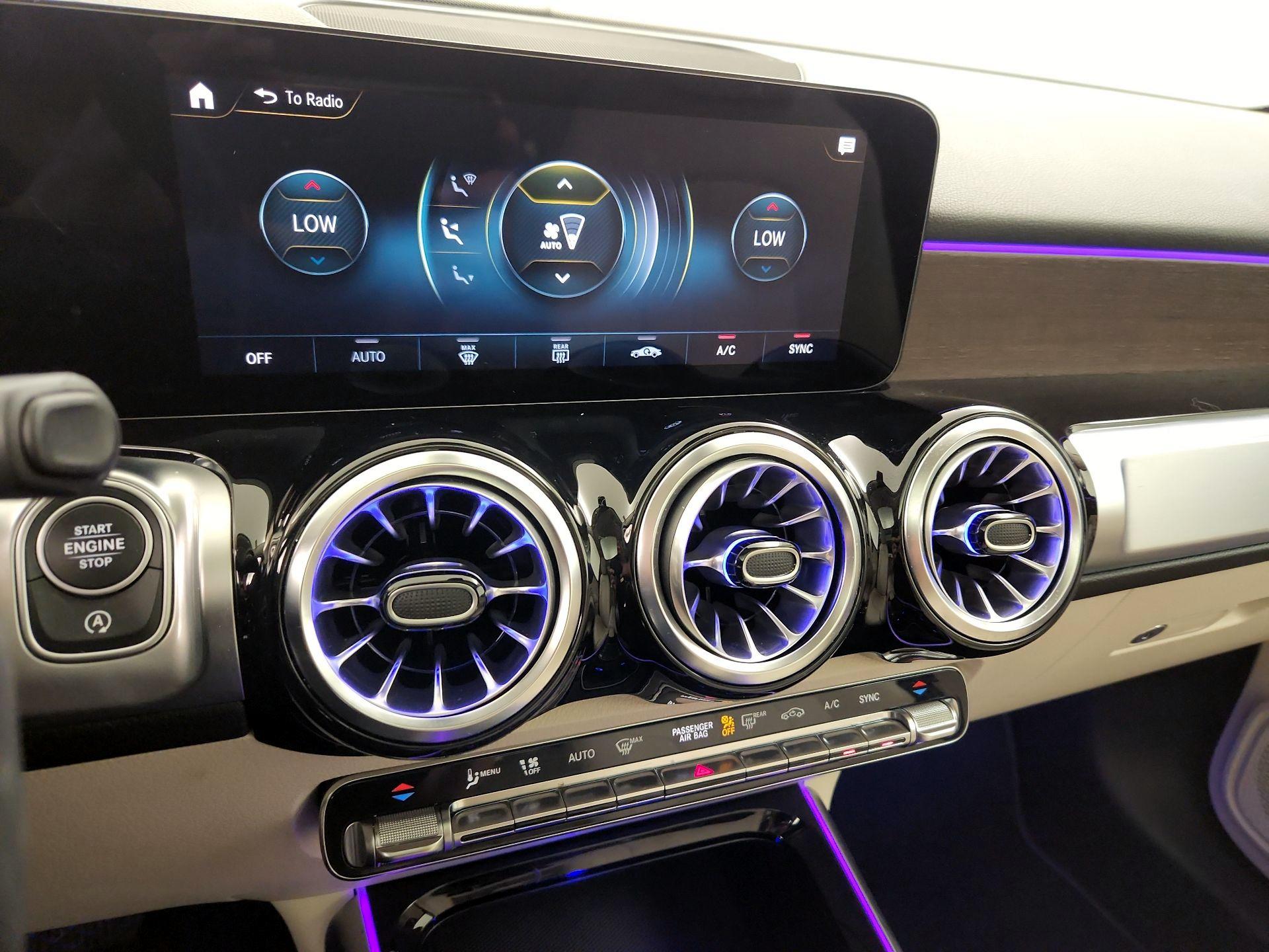 Thumbnail: 2023 Mercedes-Benz GLB - 16