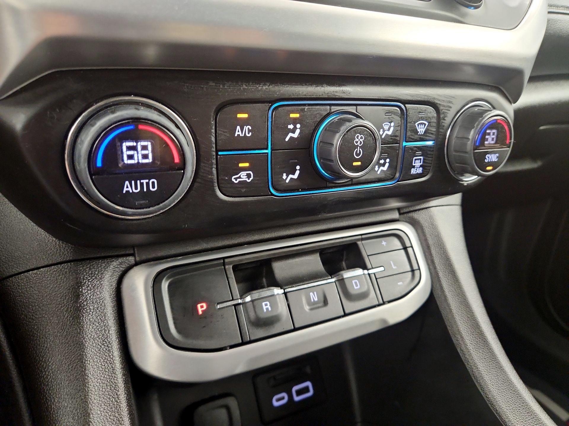 Thumbnail: 2023 GMC Acadia - 17