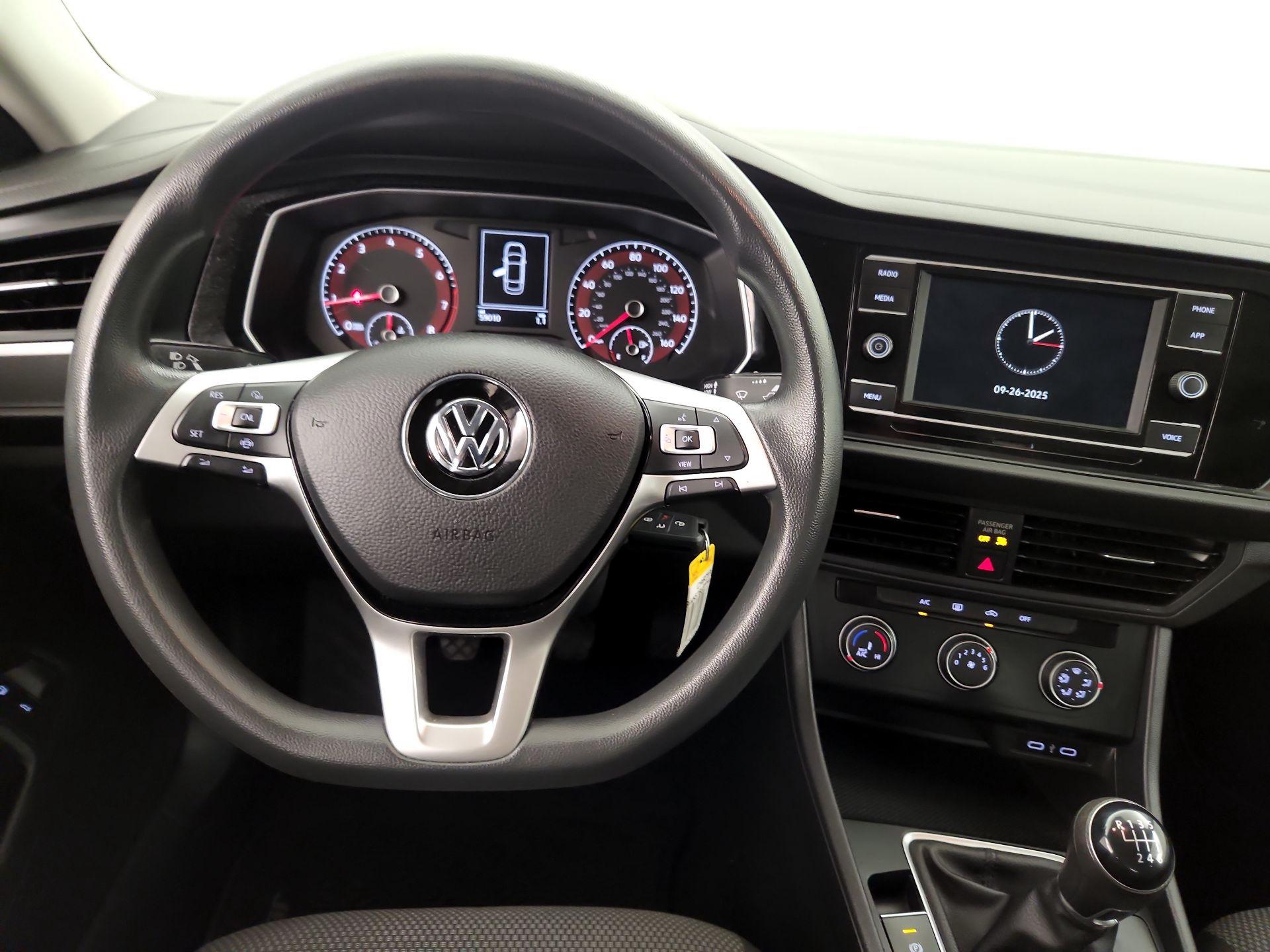 Thumbnail: 2021 Volkswagen Jetta - 10