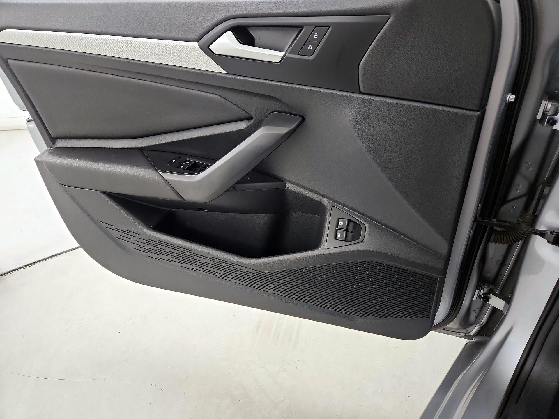 Thumbnail: 2021 Volkswagen Jetta - 12