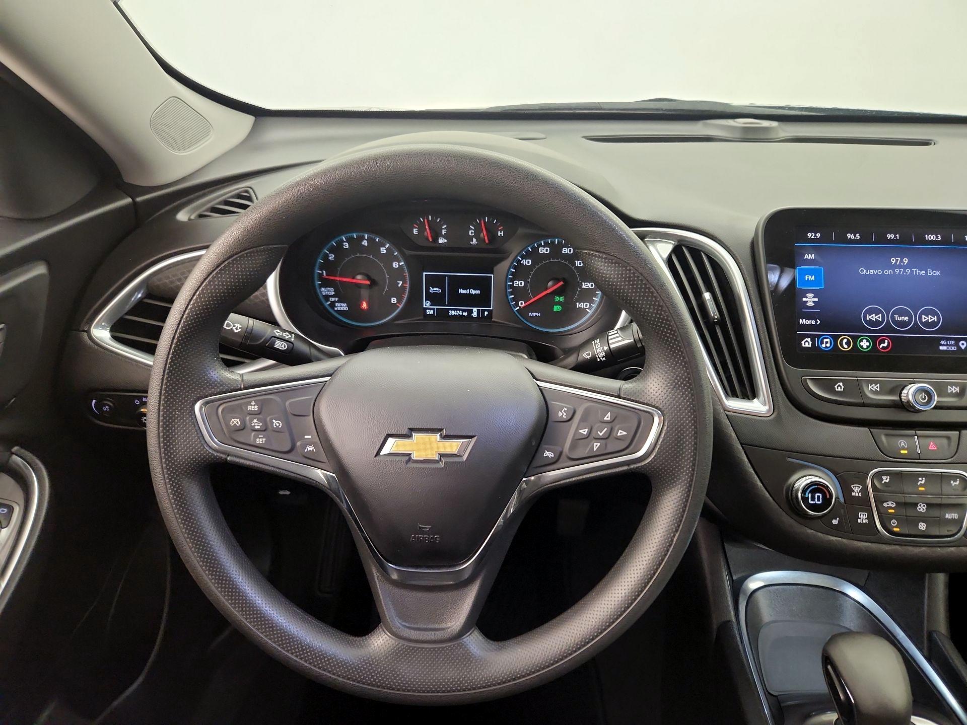 Thumbnail: 2021 Chevrolet Malibu - 10