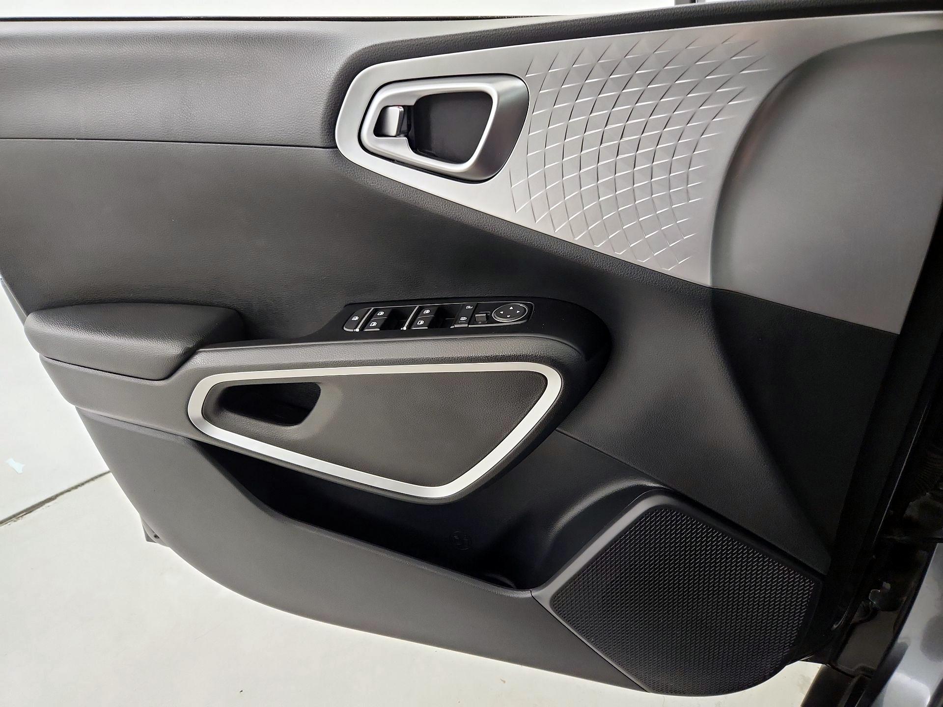 Thumbnail: 2023 Kia Soul - 12