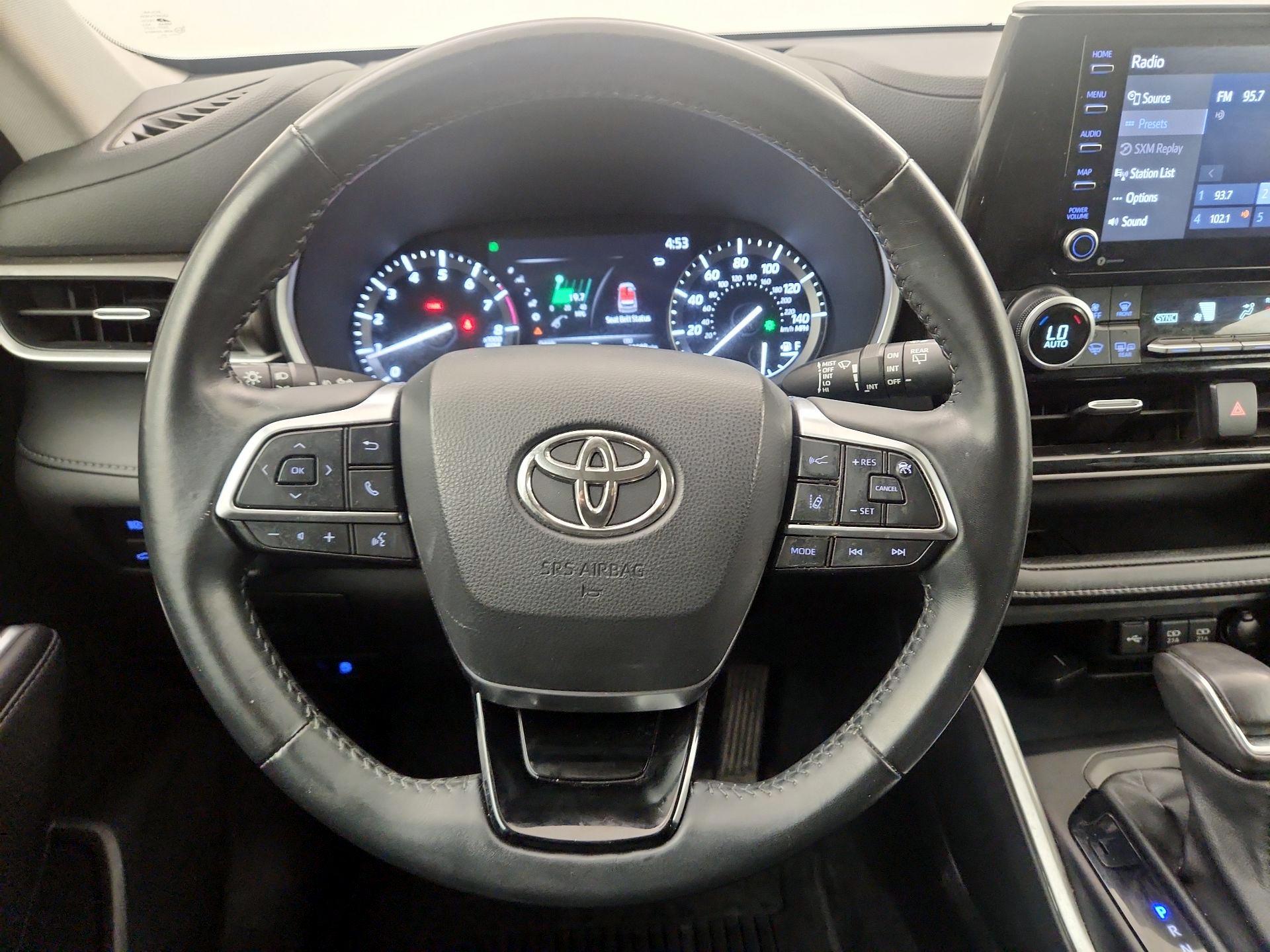 Thumbnail: 2021 Toyota Highlander - 10