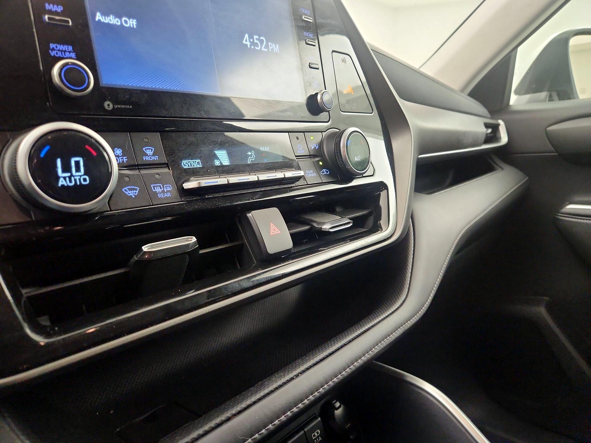 Thumbnail: 2021 Toyota Highlander - 14