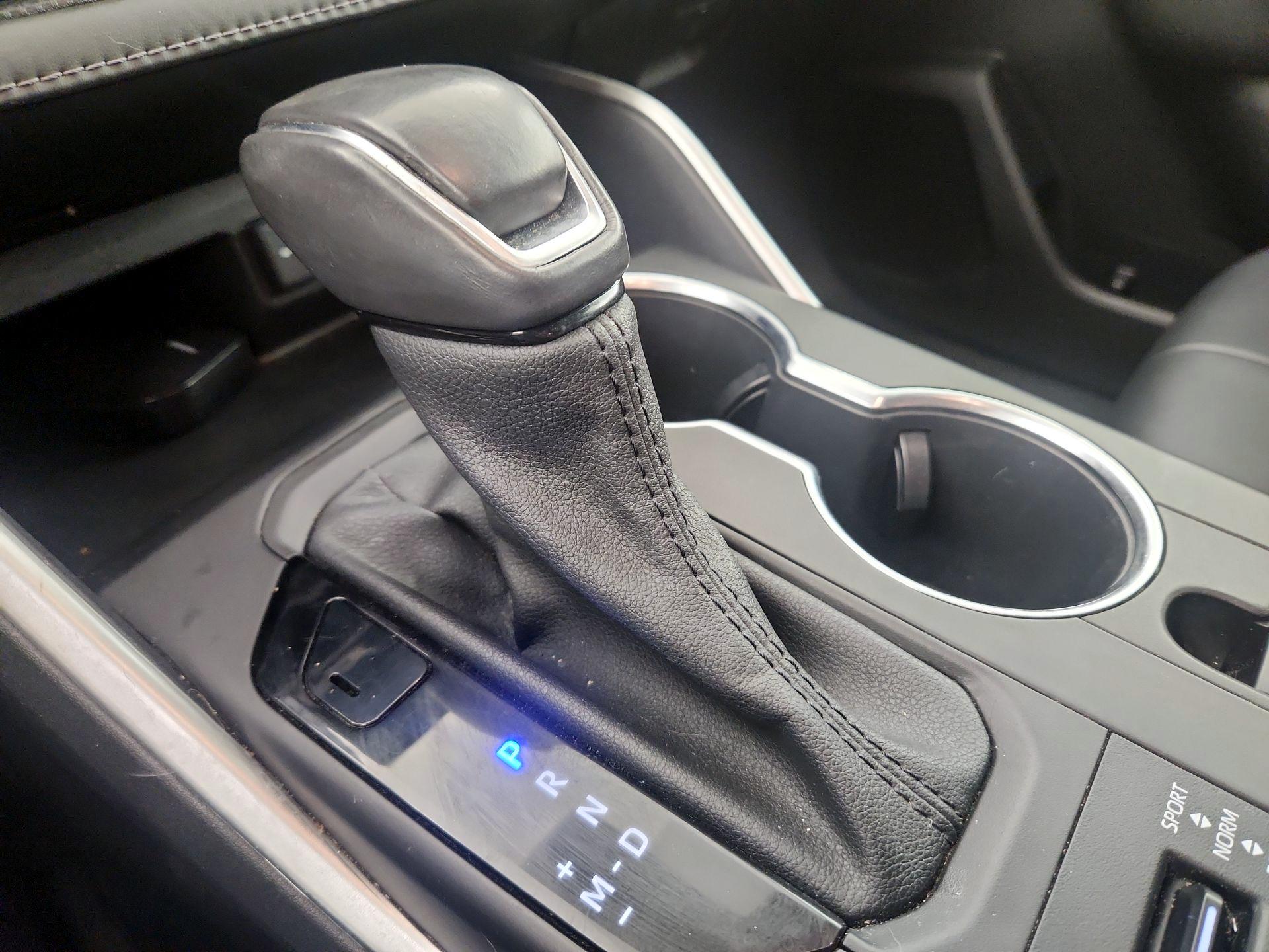 Thumbnail: 2021 Toyota Highlander - 15