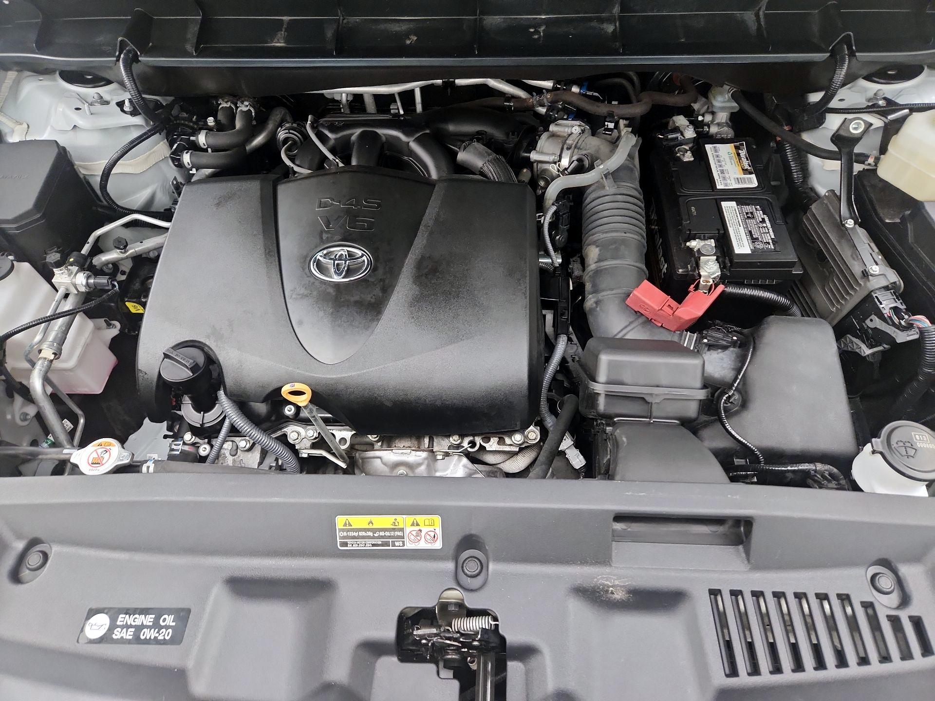 Thumbnail: 2021 Toyota Highlander - 17