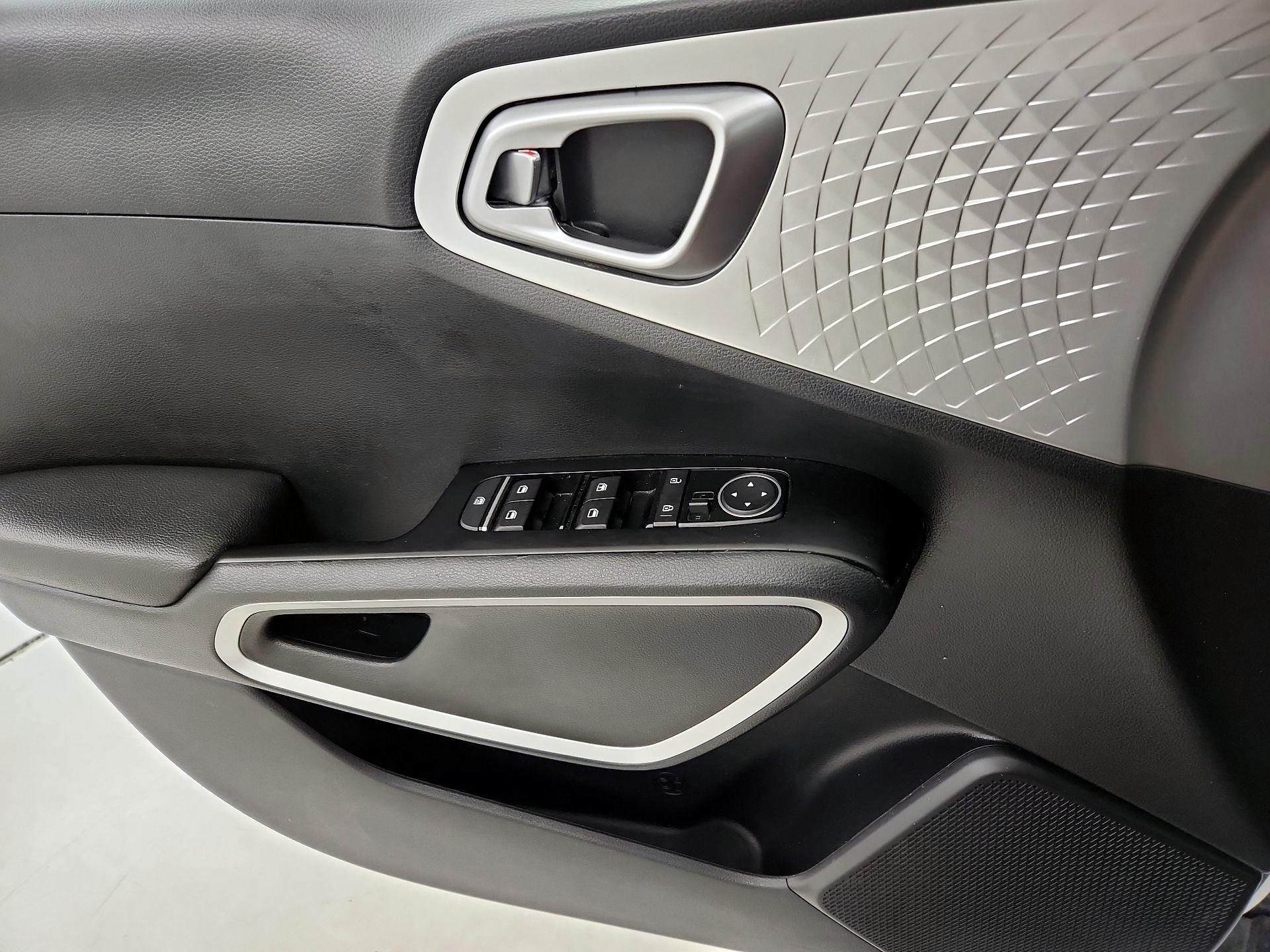 Thumbnail: 2023 Kia Soul - 12
