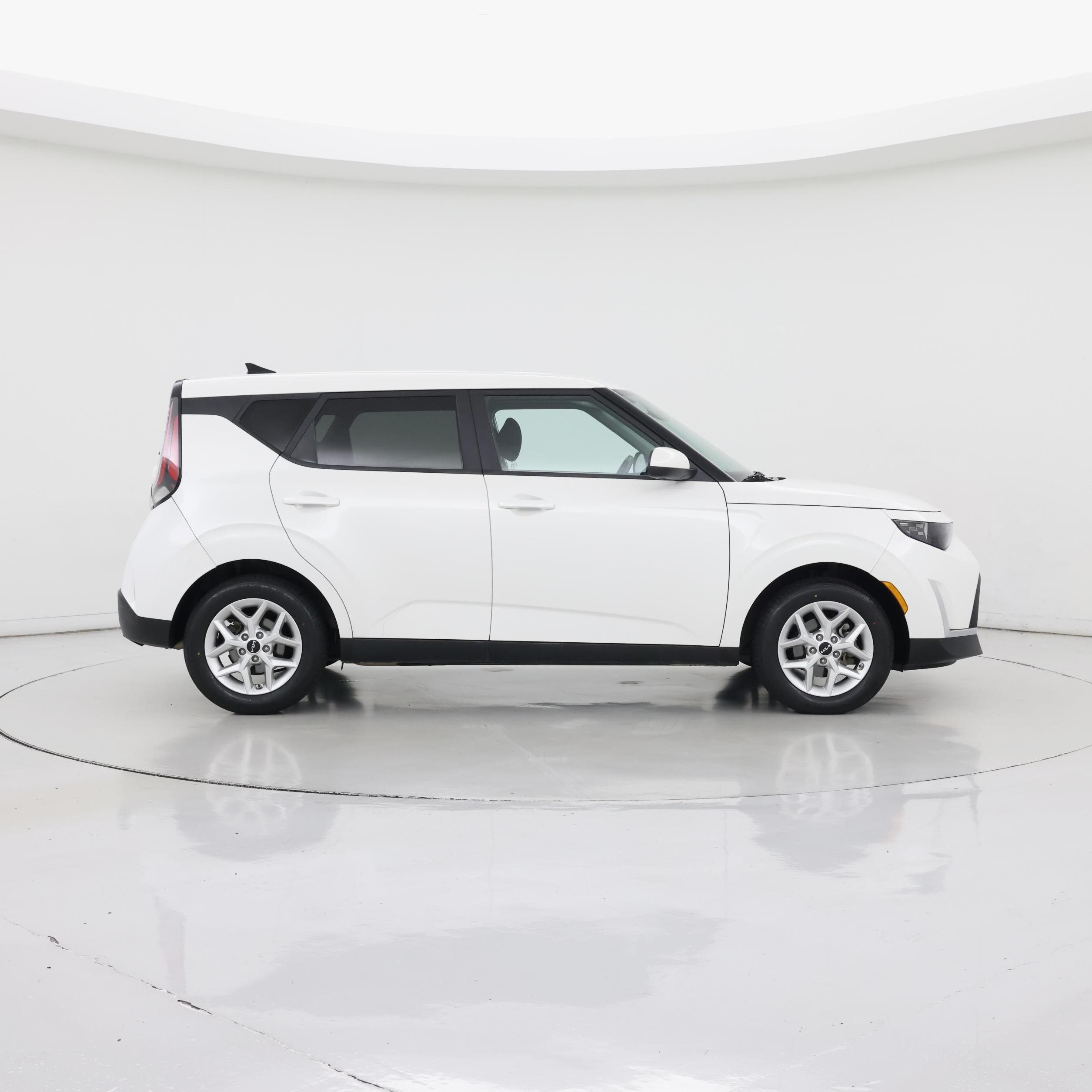 Thumbnail: 2023 Kia Soul - 7