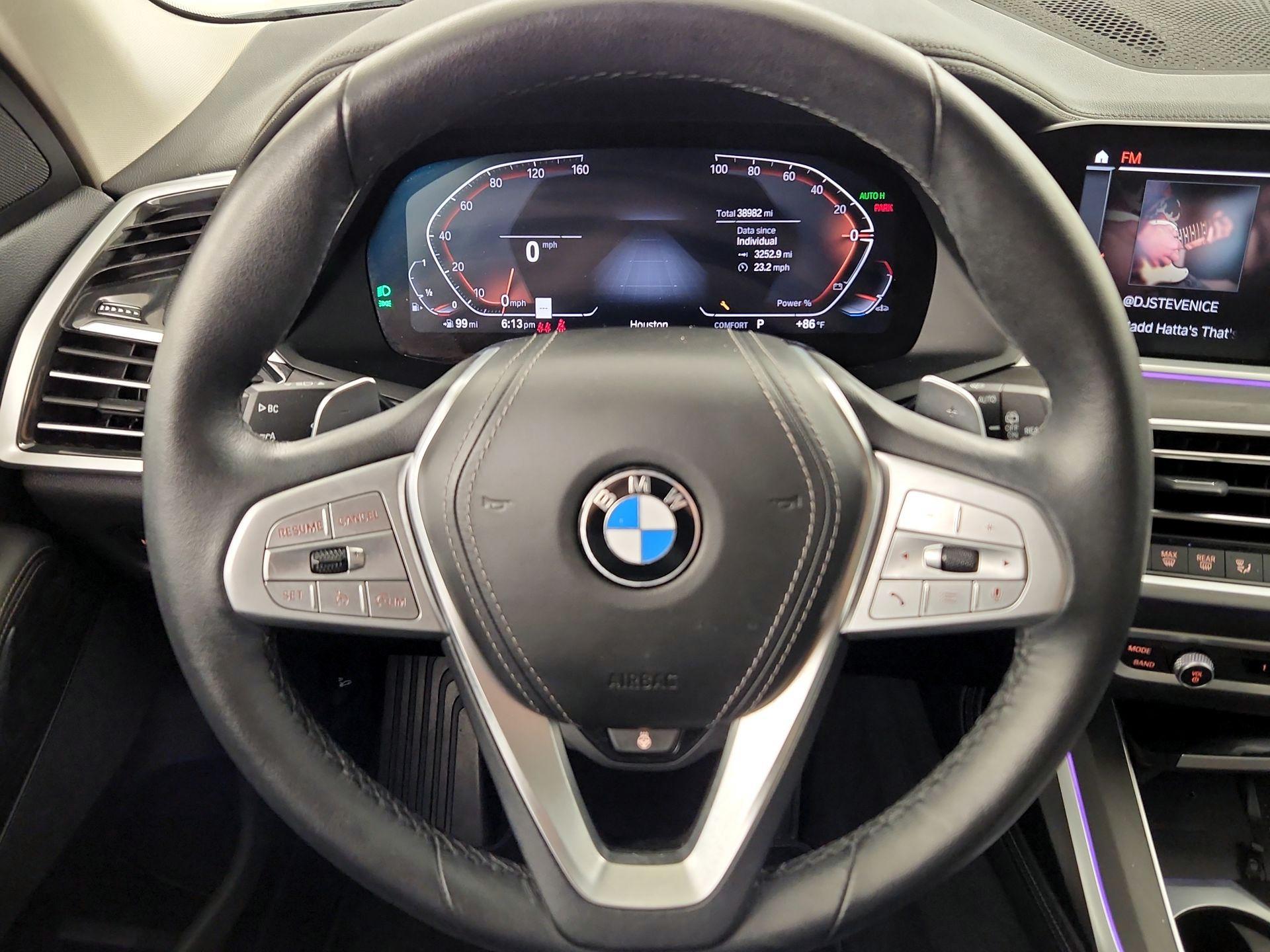 Thumbnail: 2022 BMW X7 - 10