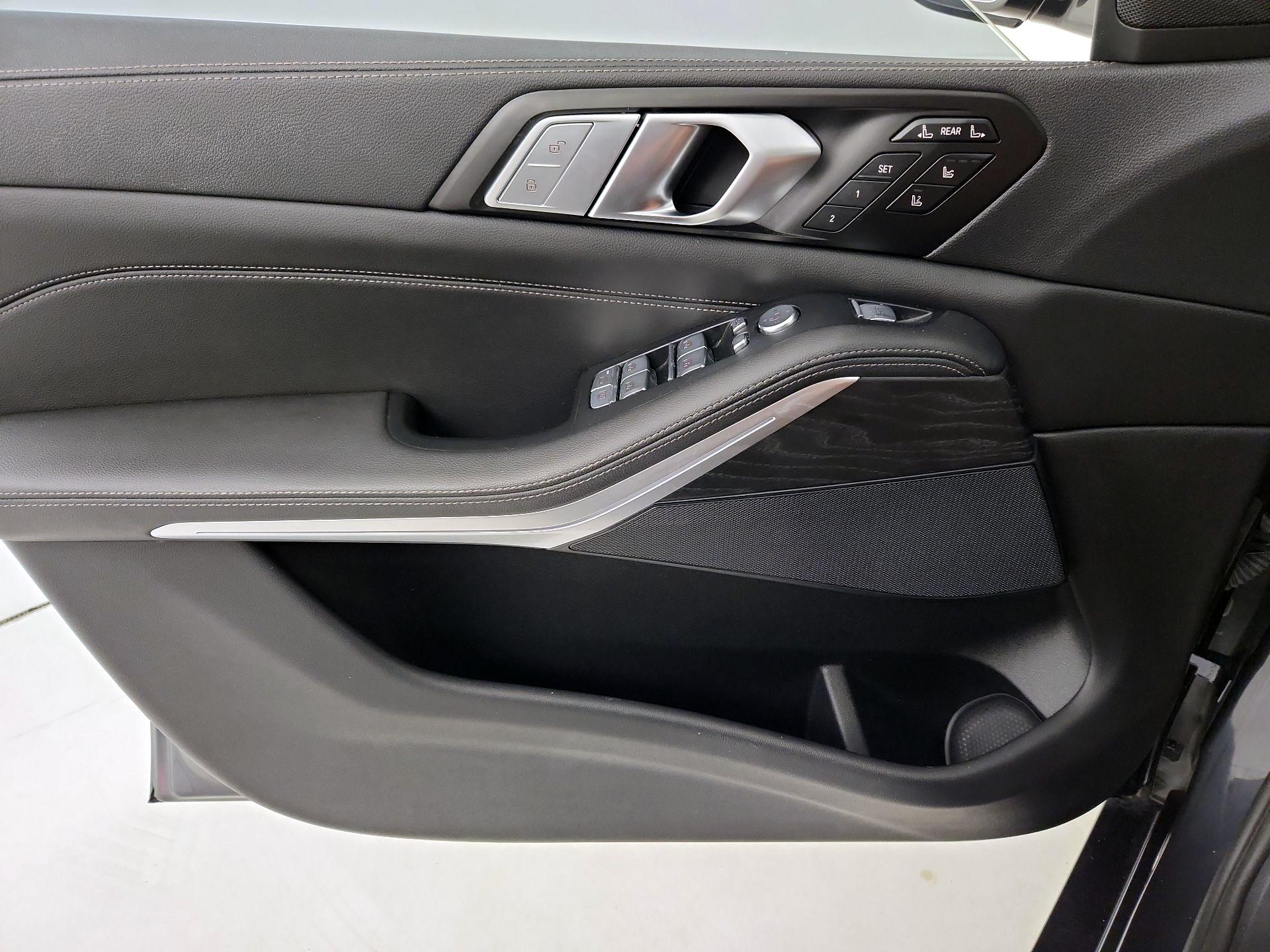 Thumbnail: 2022 BMW X7 - 12