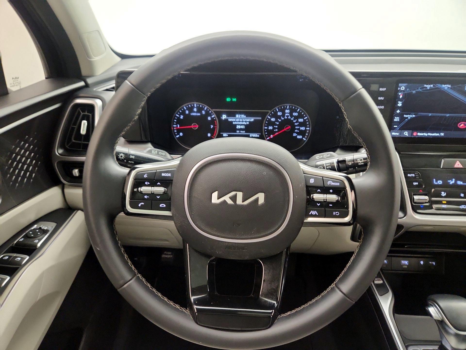 Thumbnail: 2023 Kia Sorento - 10