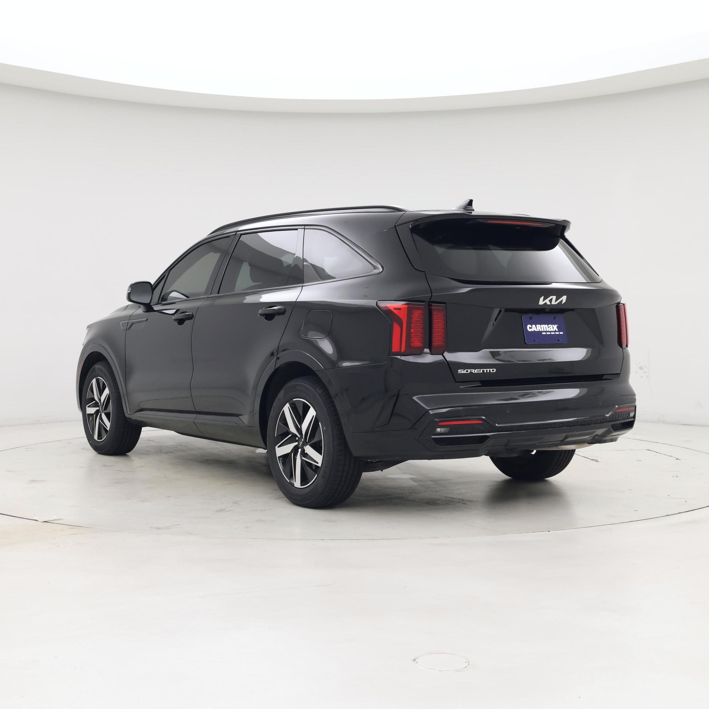 Thumbnail: 2023 Kia Sorento - 2