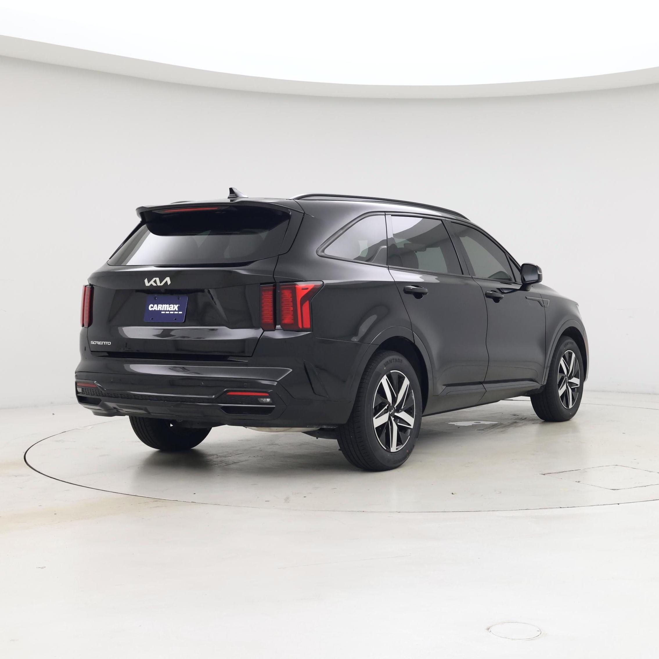 Thumbnail: 2023 Kia Sorento - 8