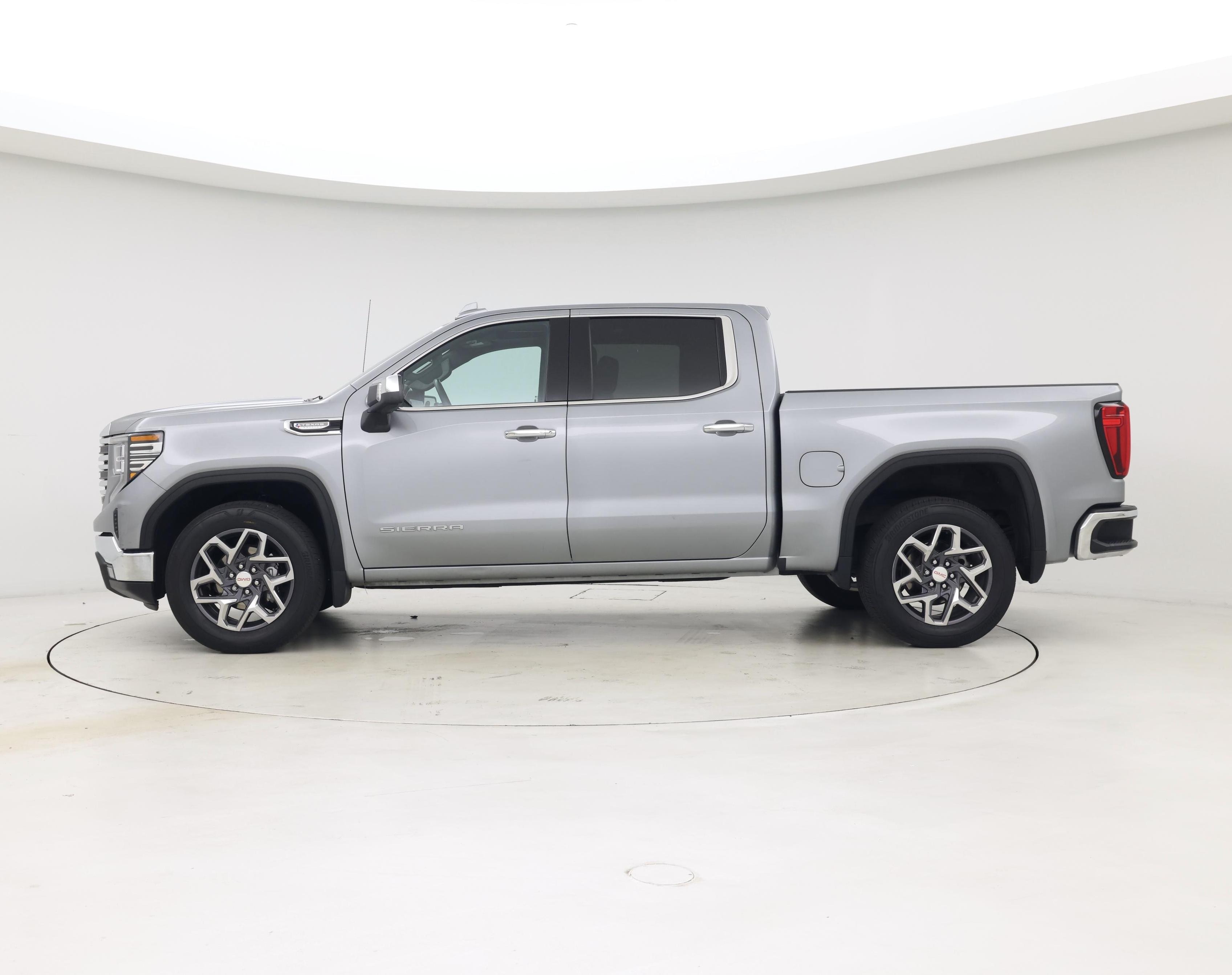 Thumbnail: 2023 GMC Sierra 1500 - 3