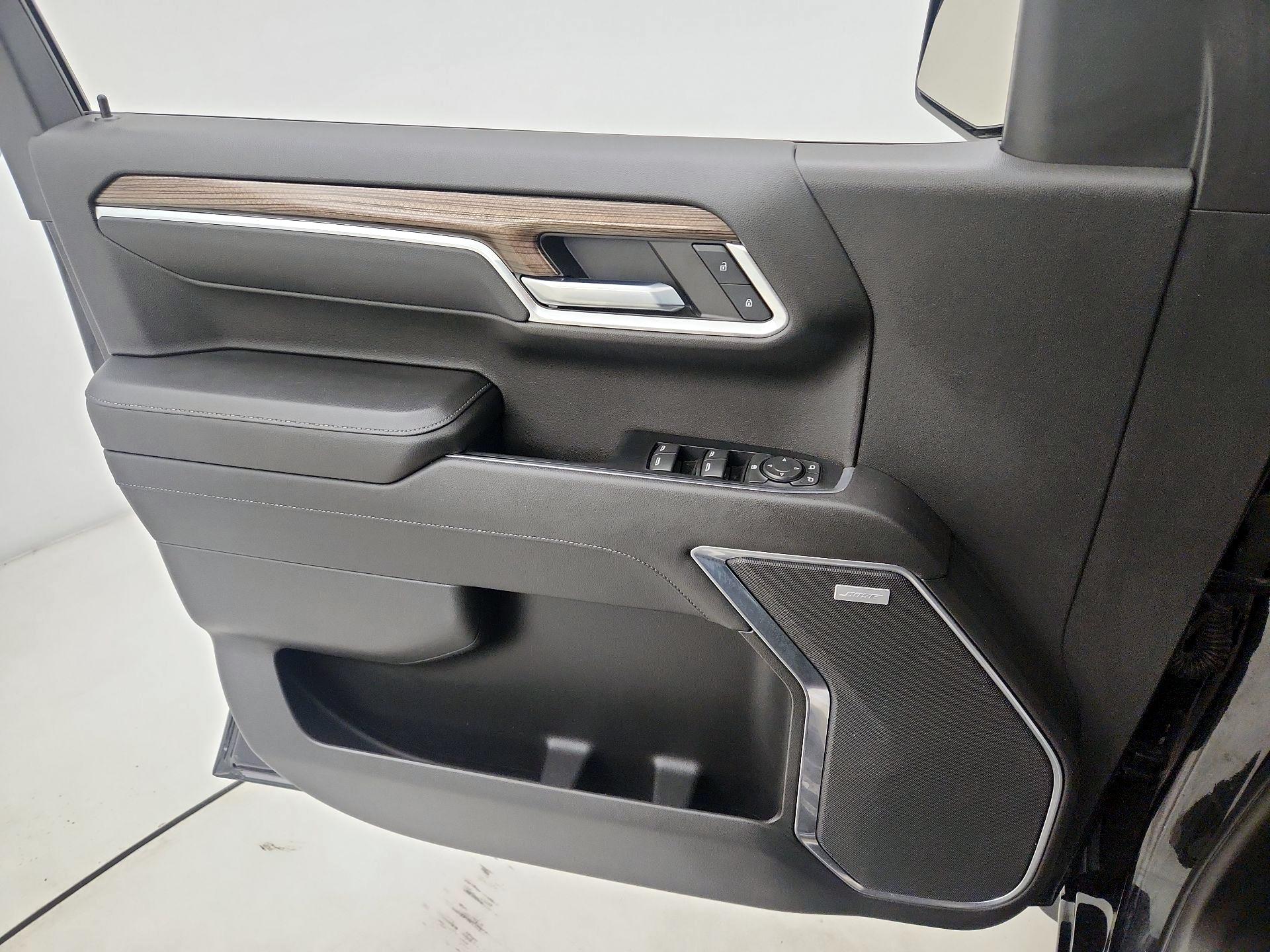 Thumbnail: 2022 Chevrolet Silverado 1500 - 12