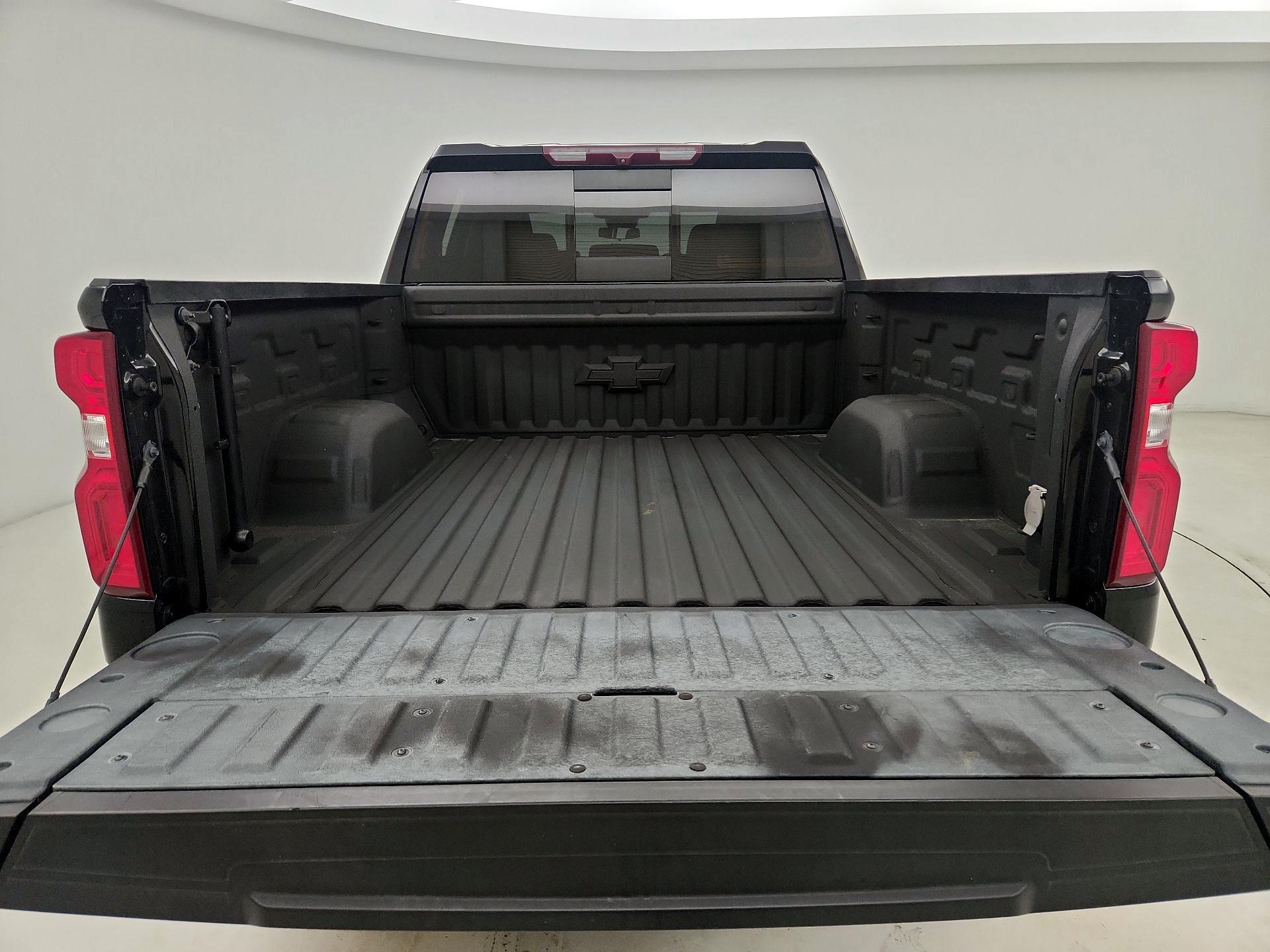 Thumbnail: 2022 Chevrolet Silverado 1500 - 16